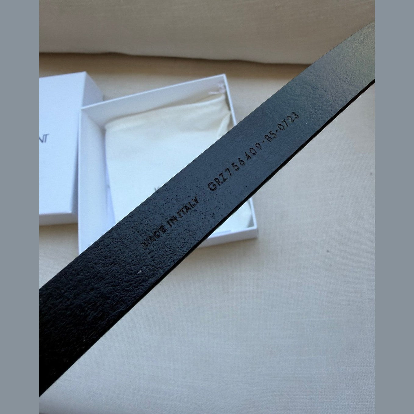 Image of Saint Laurent - חגורת עור 2 סמ במלאי