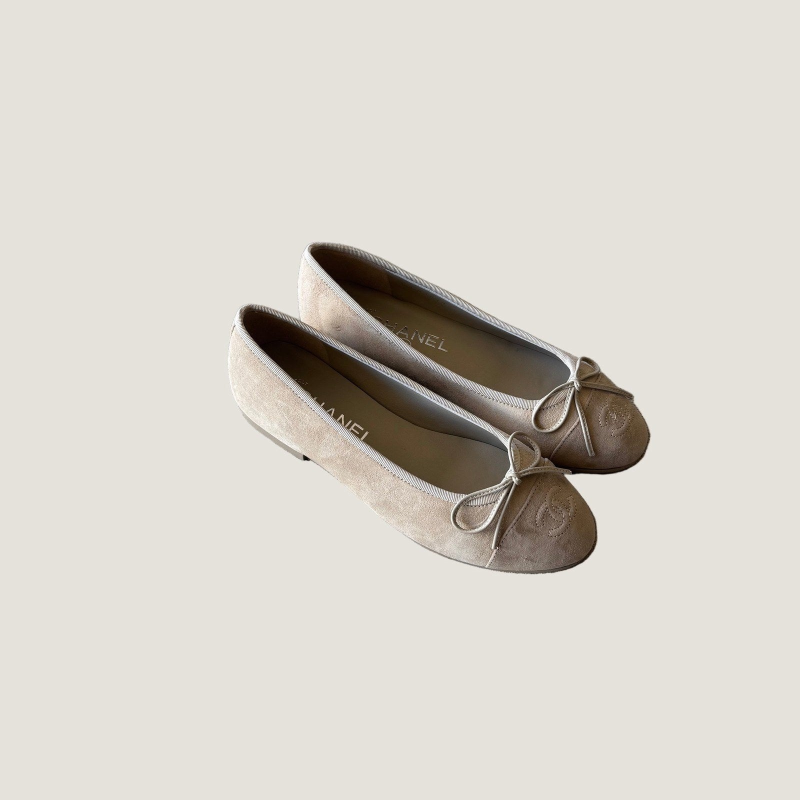Image of CHANEL BALLET FLATS במלאי