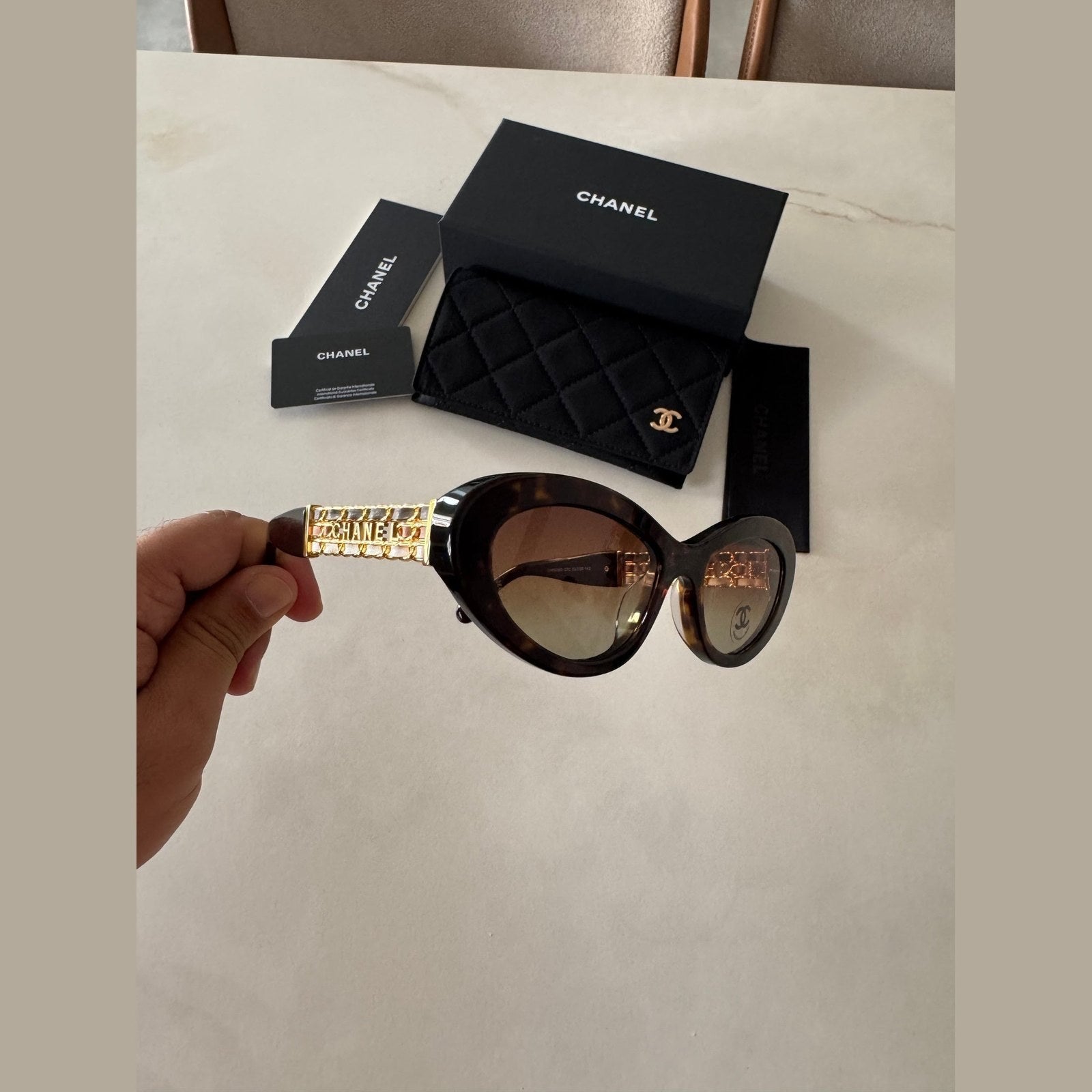 משקפי שמש CHANEL