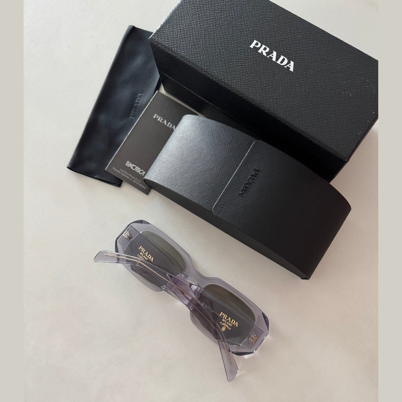 Image of PRADA - משקפי שמש לוגו