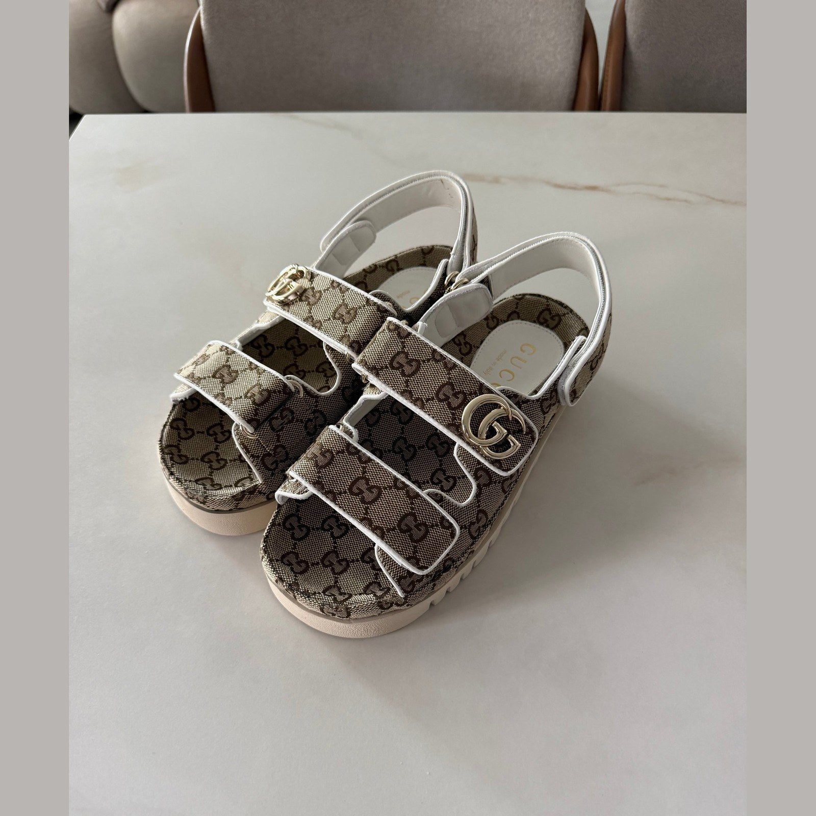 Image of GUCCI sandals במלאי
