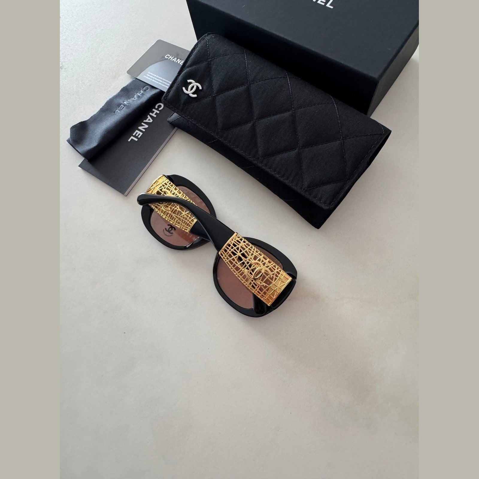 משקפי שמש CHANEL