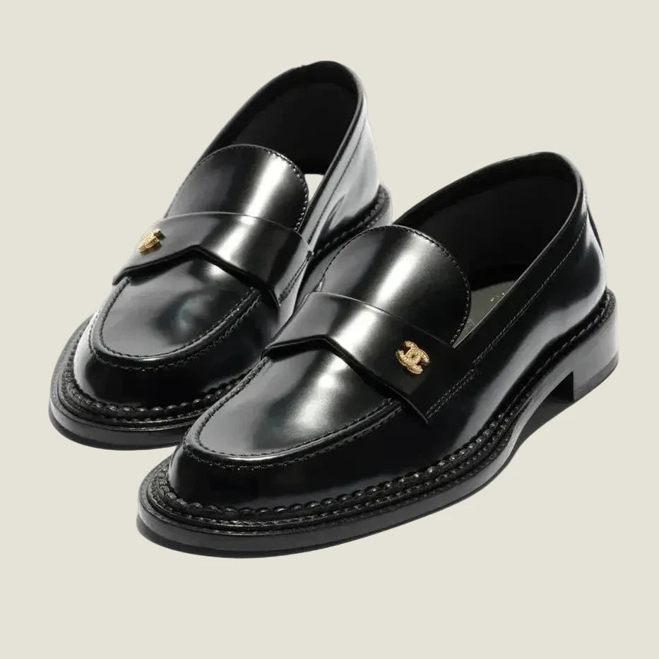 Image of Chanel loafers במלאי