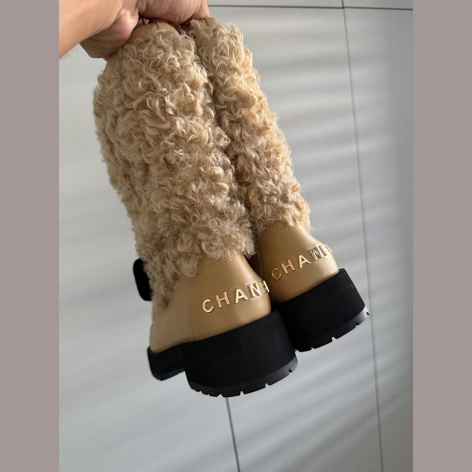 Chanel boots במלאי