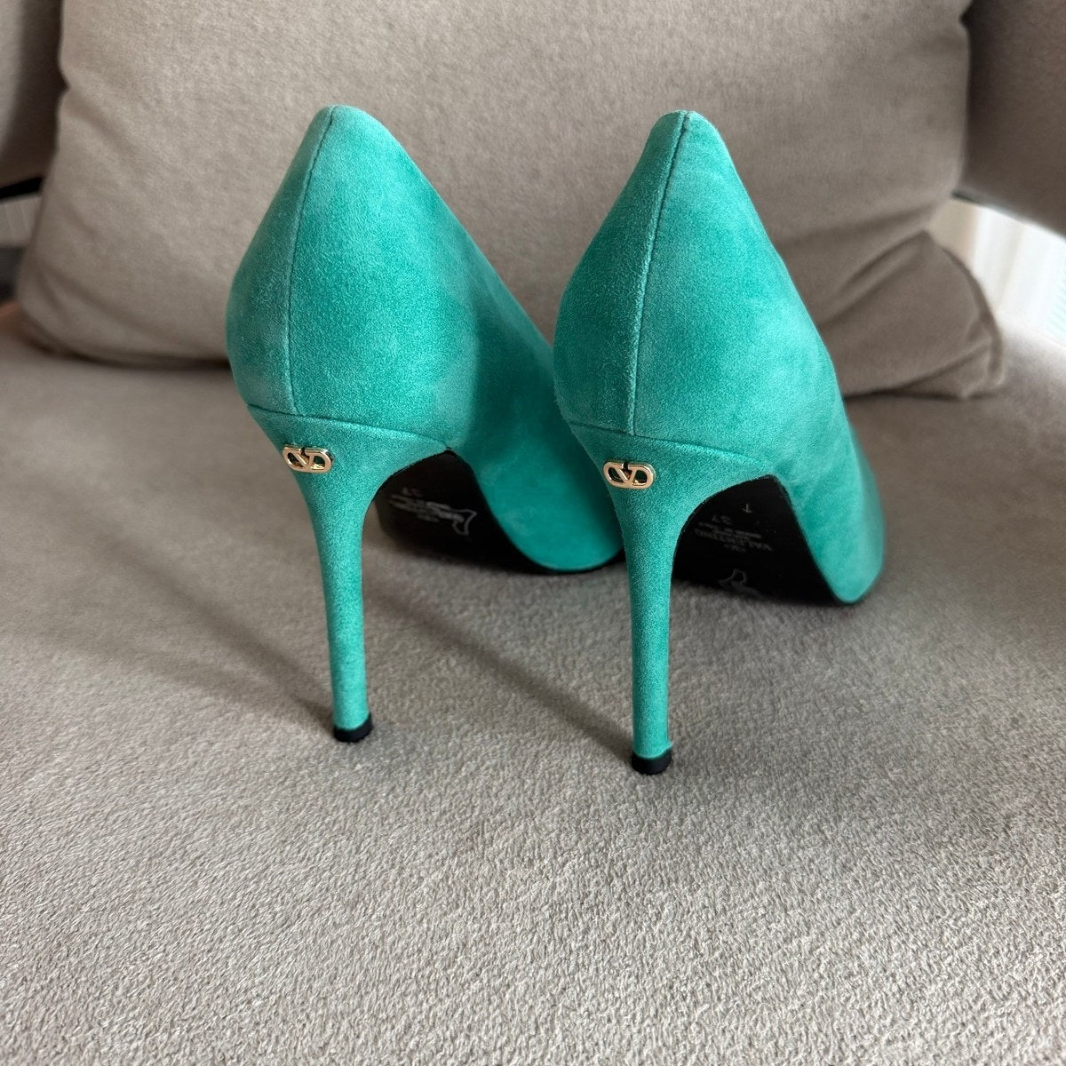 Image of VALENTINO heels במלאי