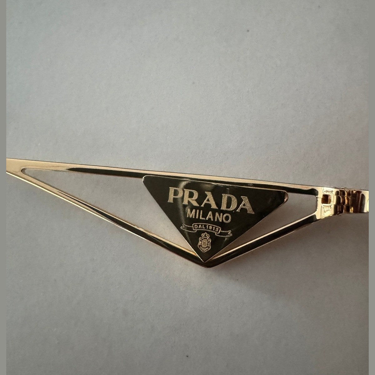 Image of PRADA - משקפי שמש לוגו
