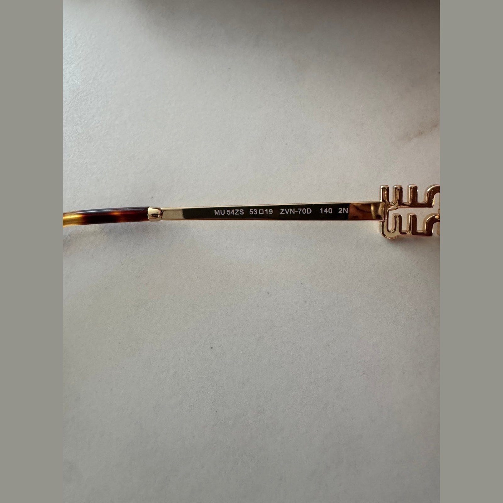 Image of משקפי שמש מיו מיו