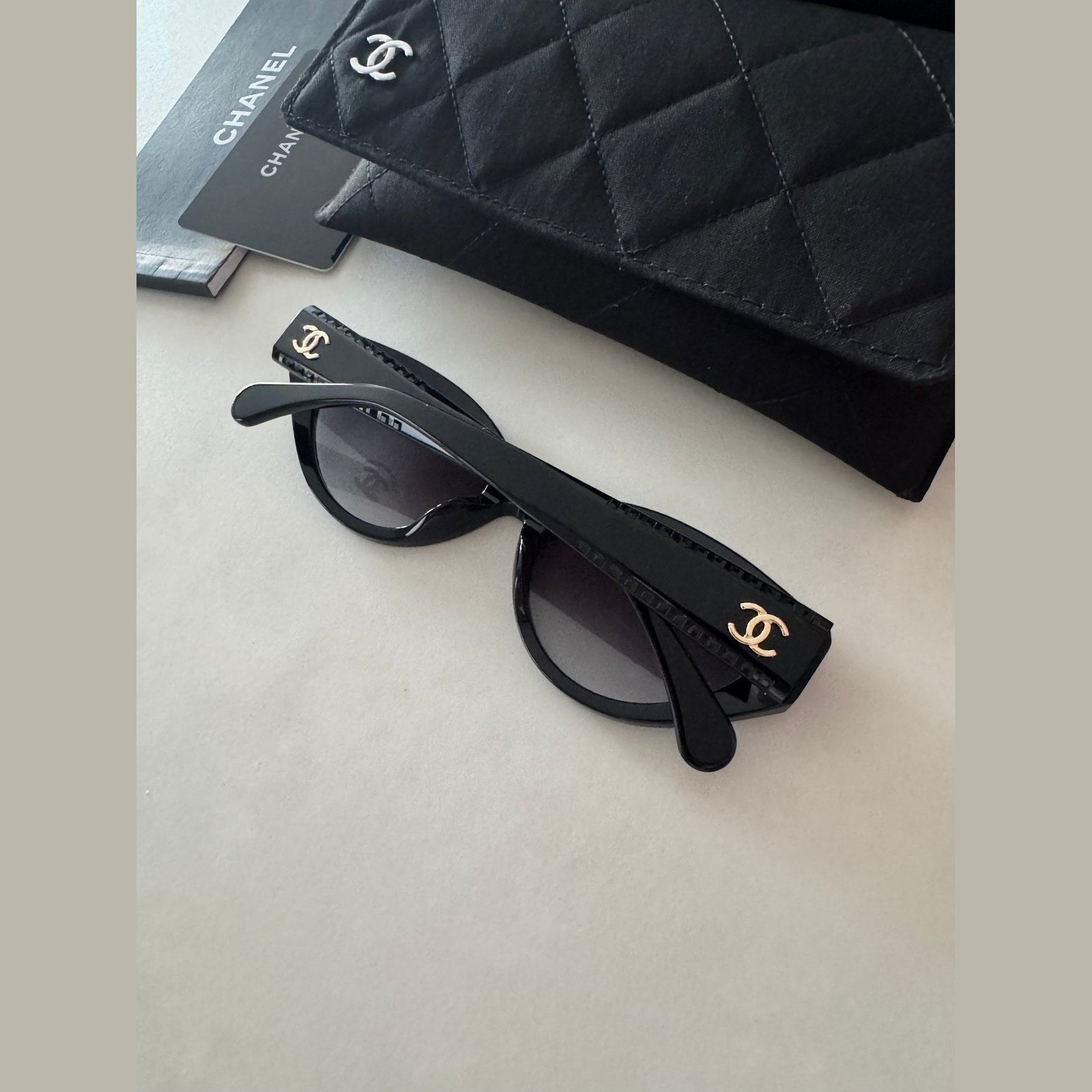 משקפי שמש CHANEL