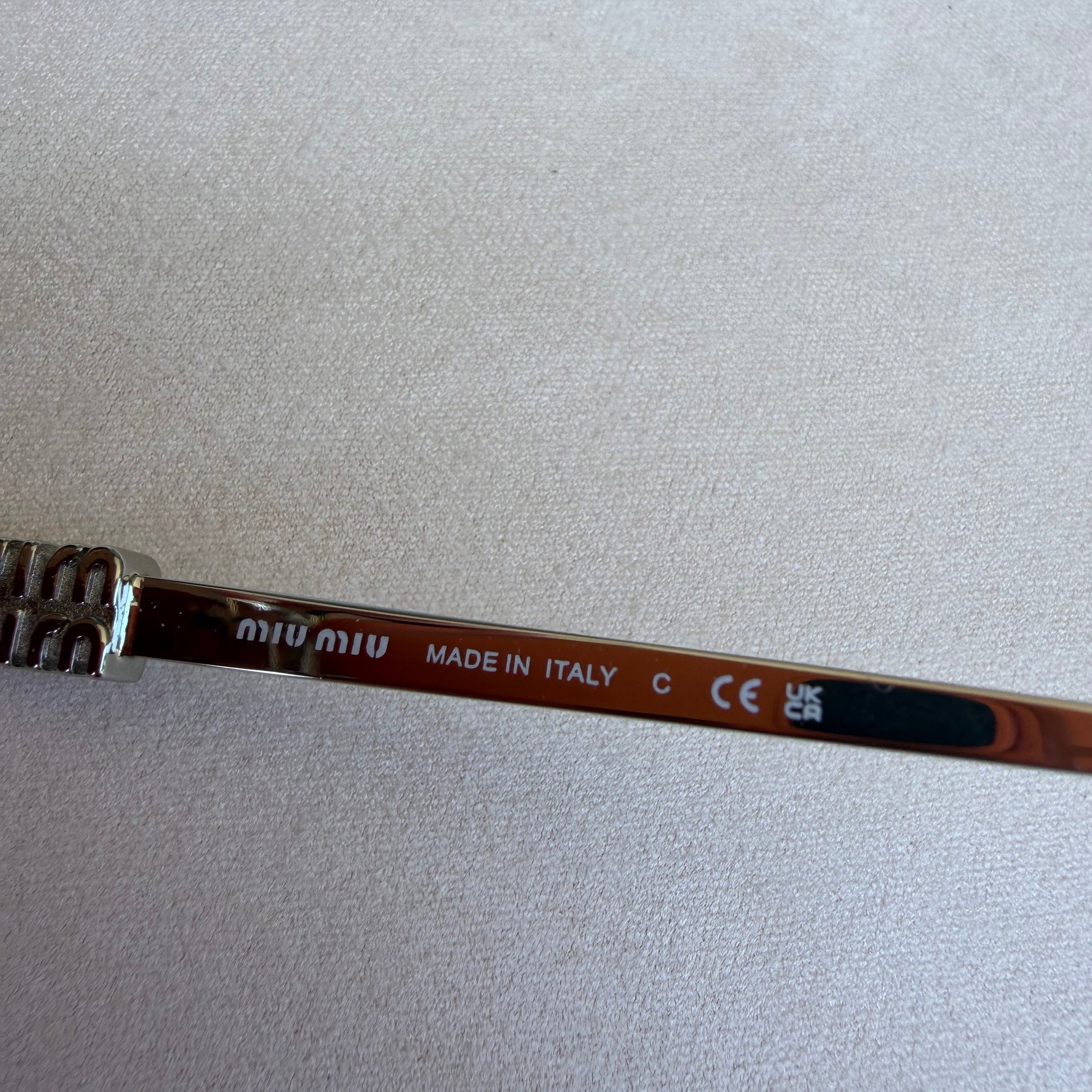 Image of מיו מיו Oval במלאי