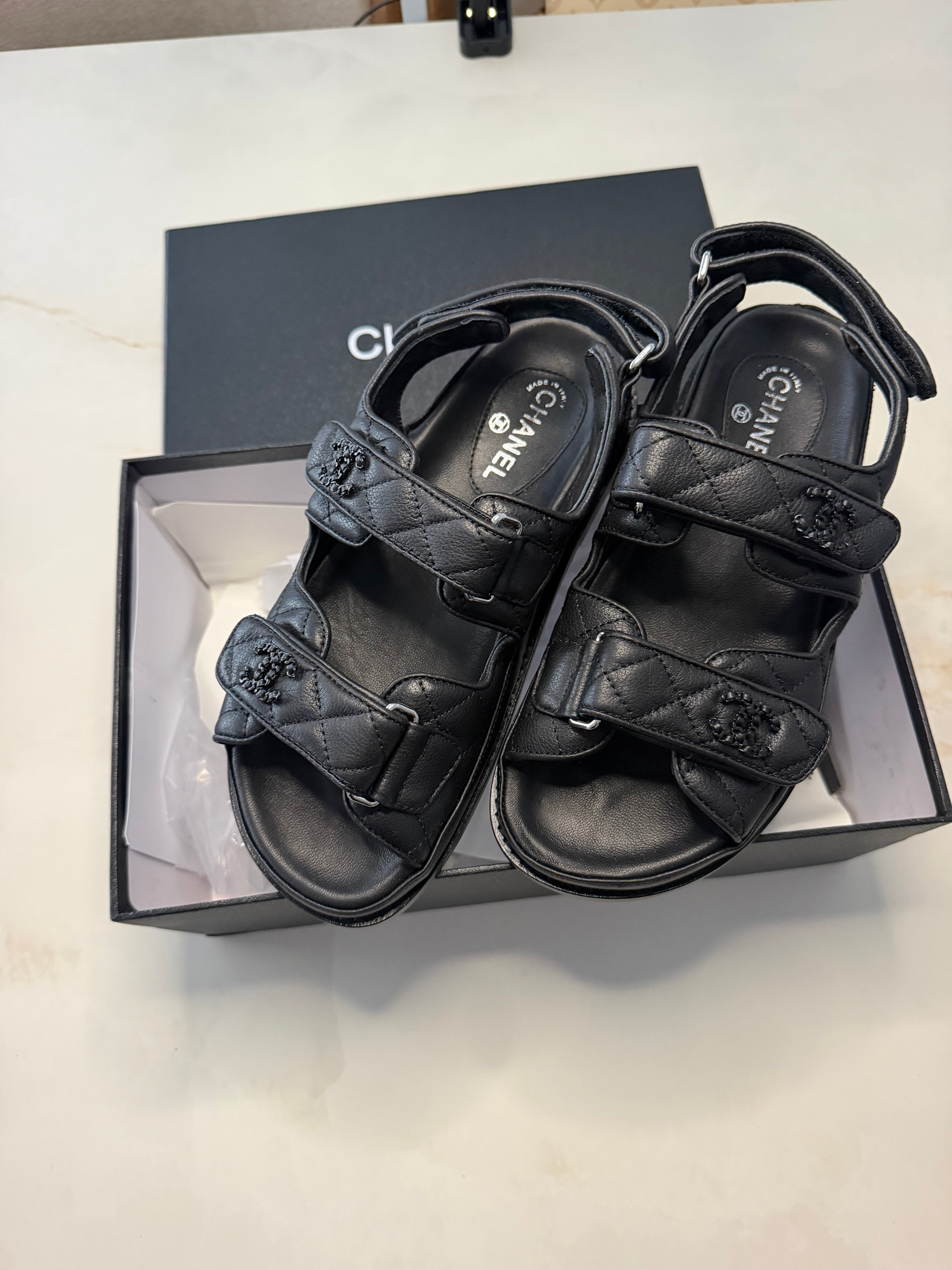 Image of Chanel sandals במלאי