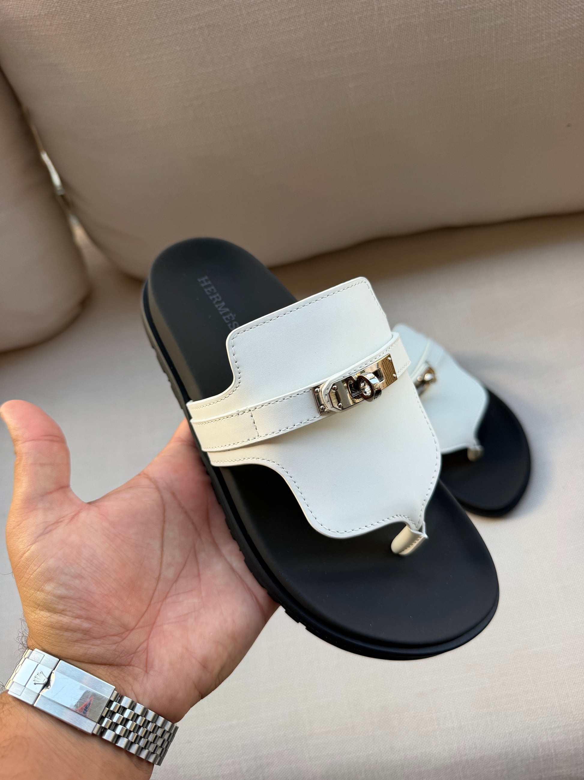 Hermes Empire לבן במלאי