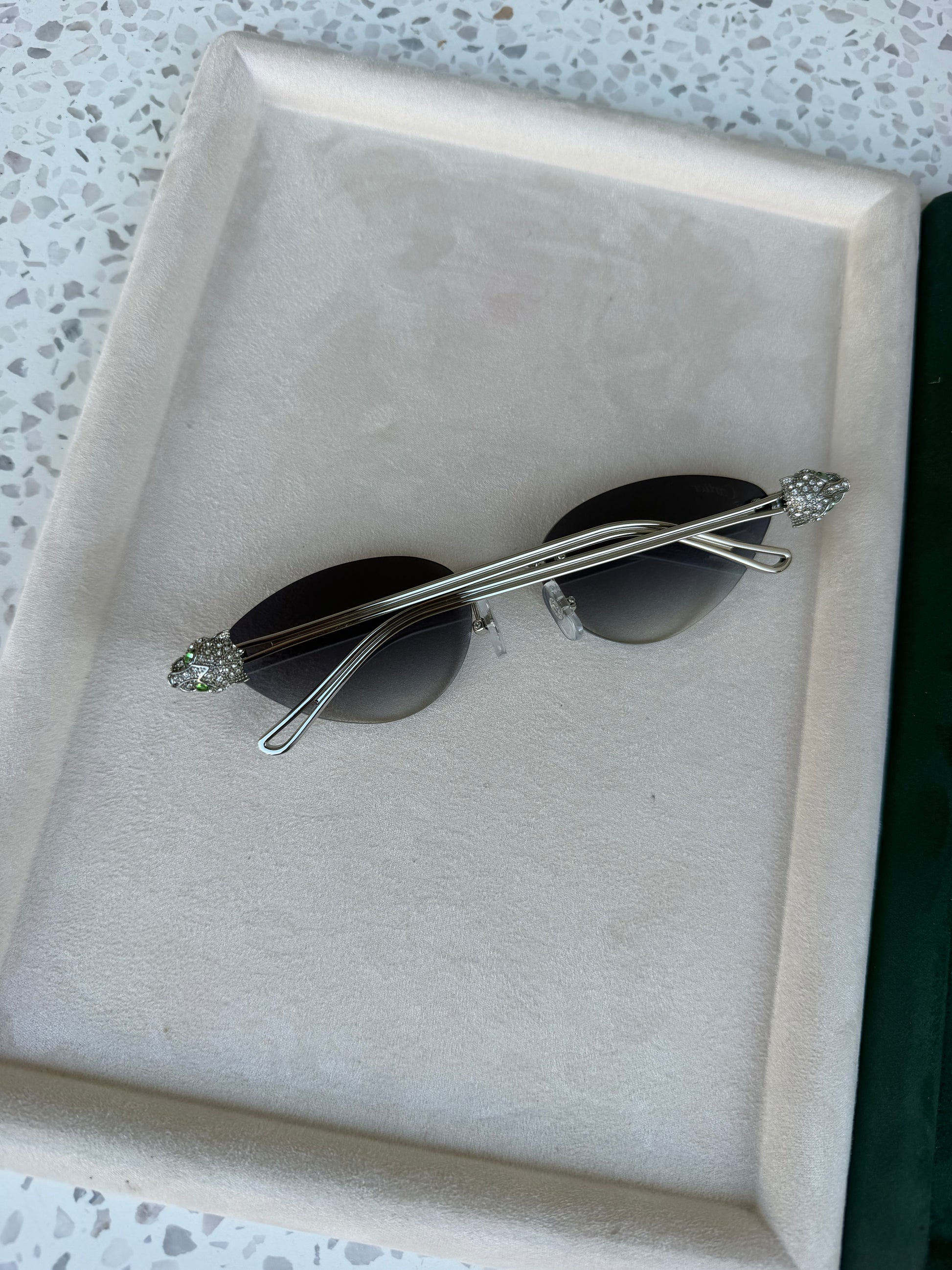 Cartier - sunglasses במלאי