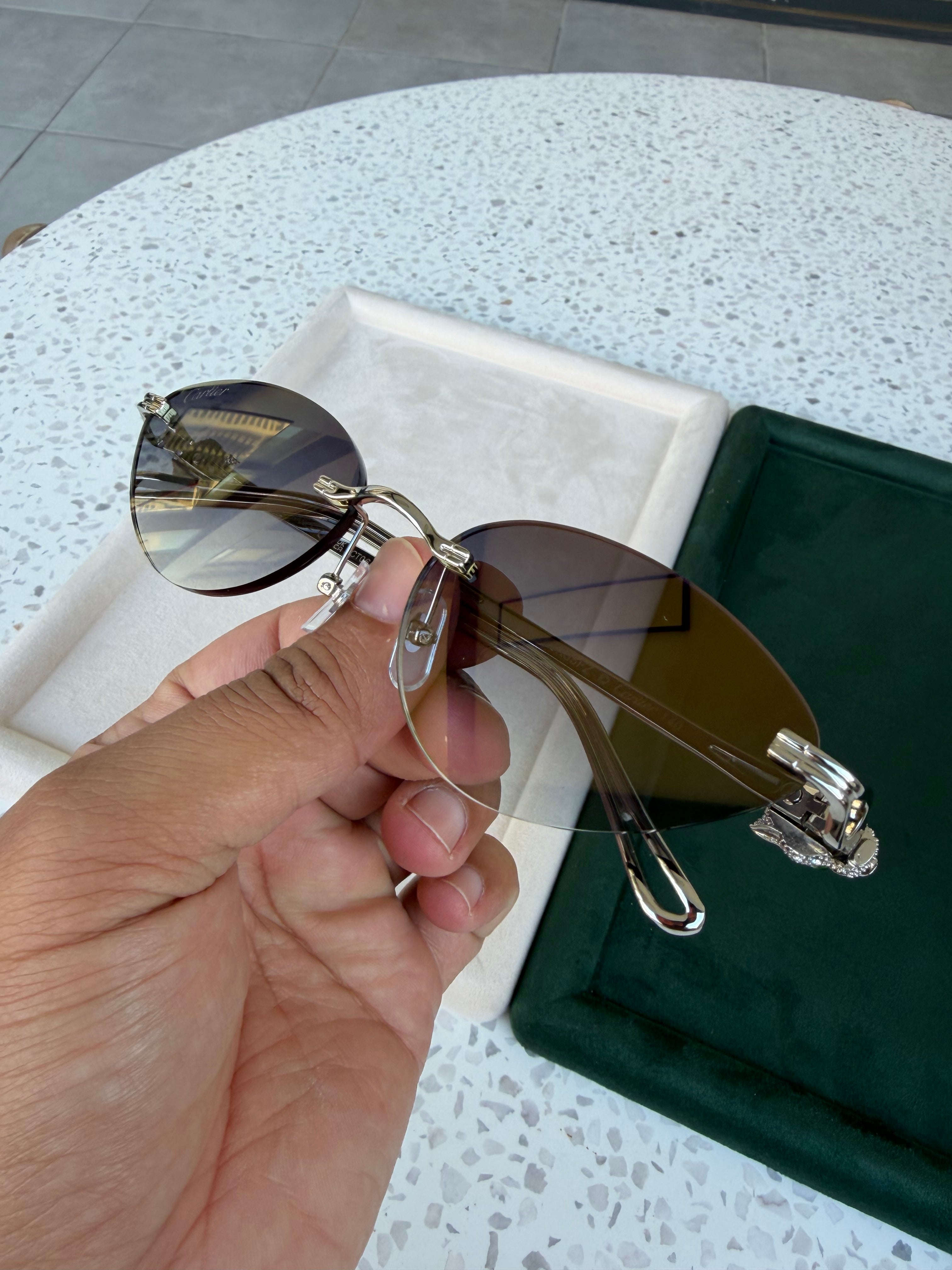 Image of Cartier - sunglasses במלאי