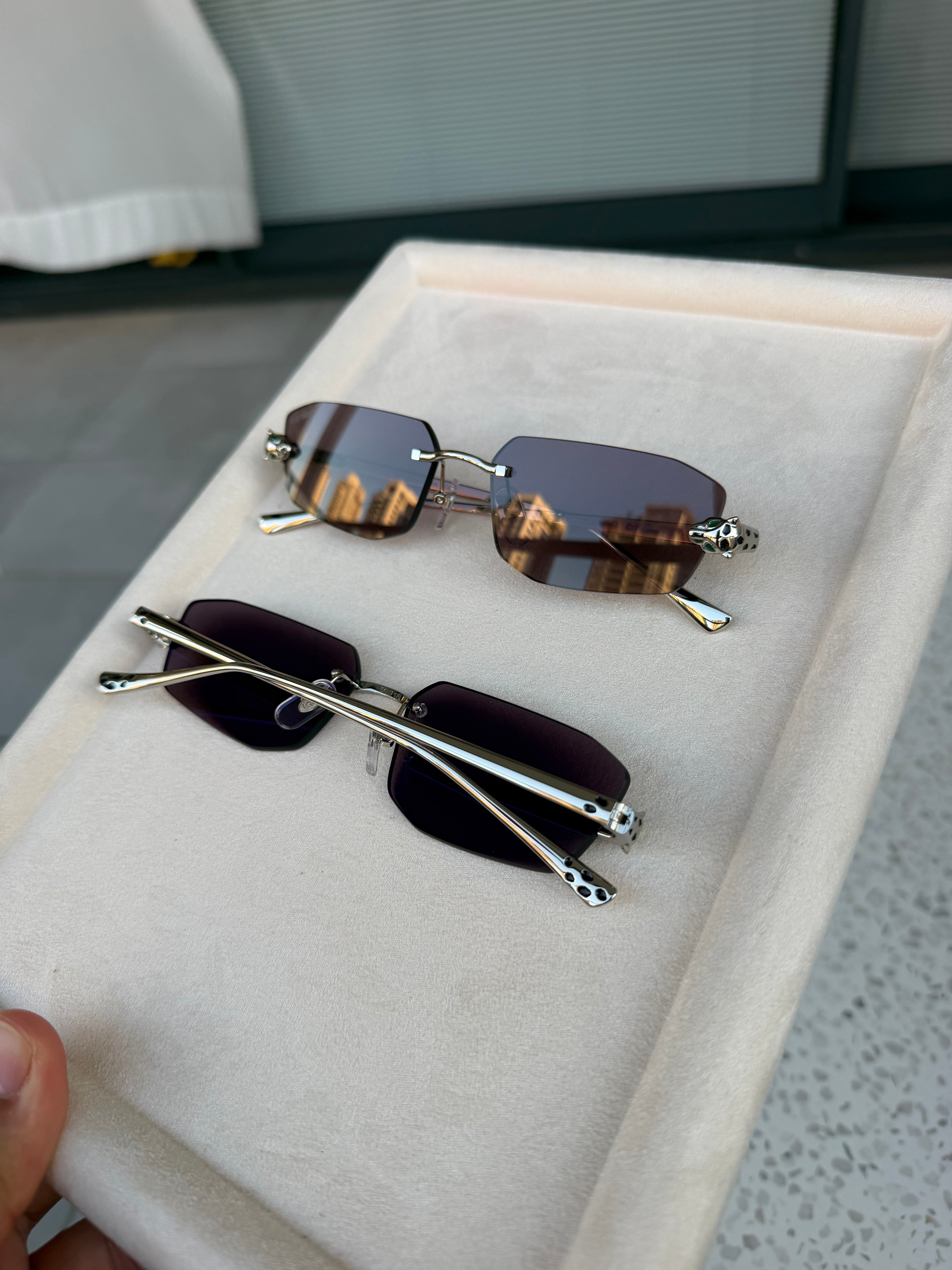 Image of Cartier - sunglasses במלאי