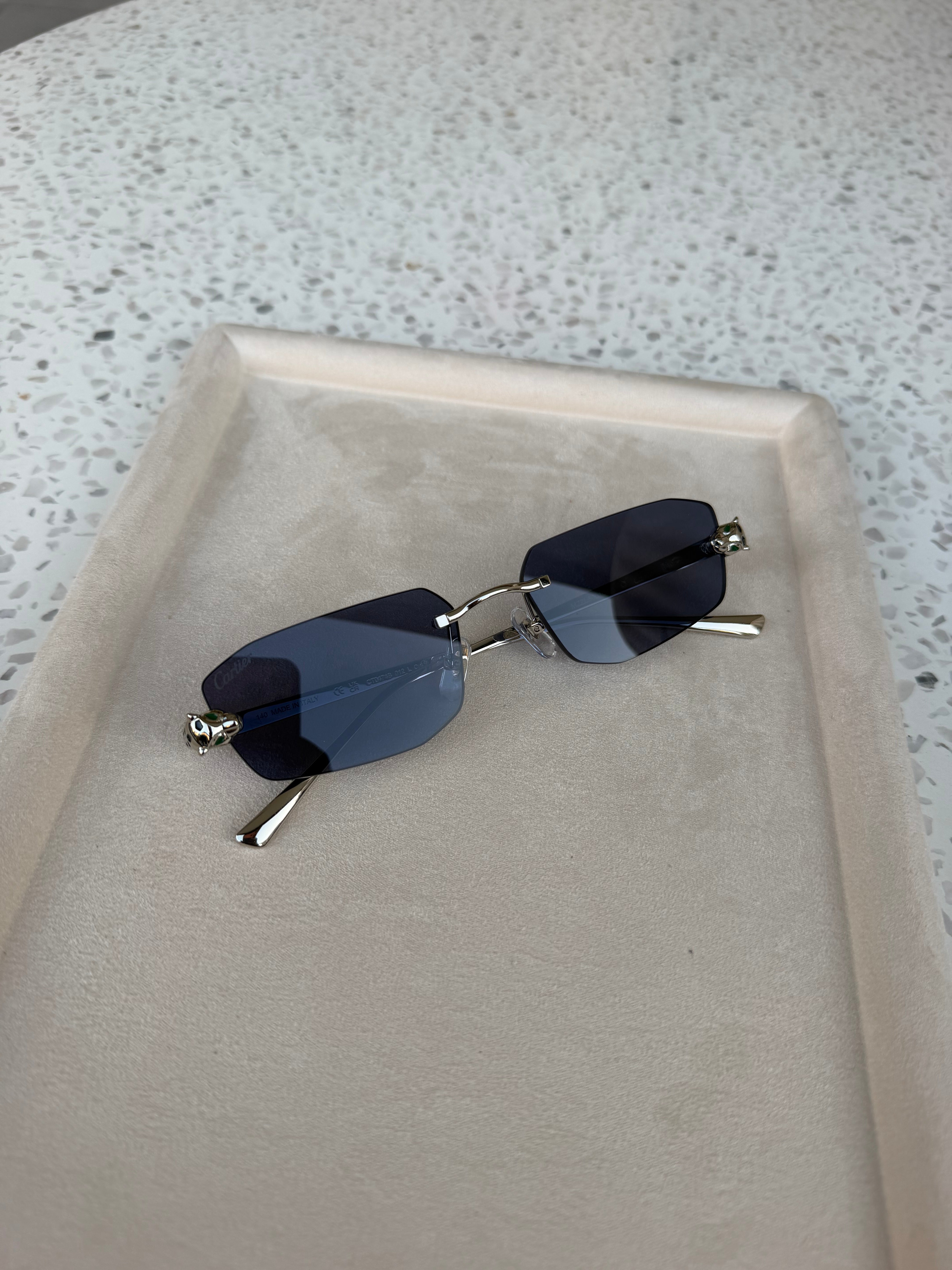 Image of Cartier - sunglasses במלאי