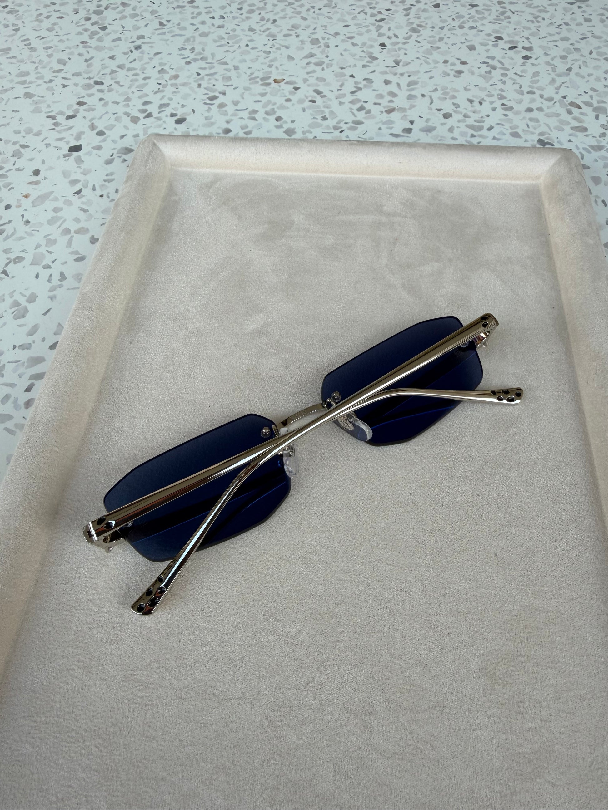 Cartier - sunglasses במלאי