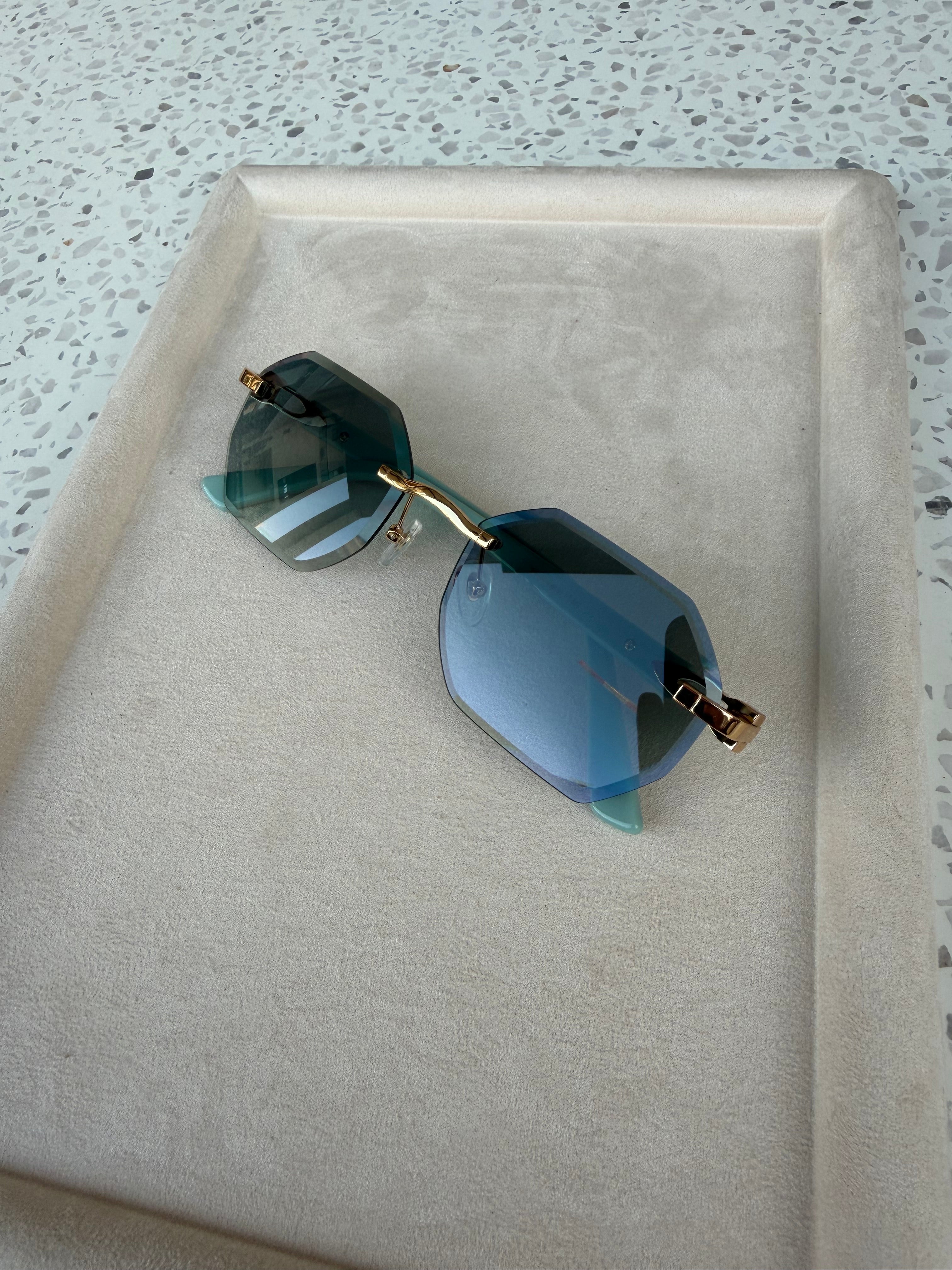 Image of Cartier - sunglasses במלאי