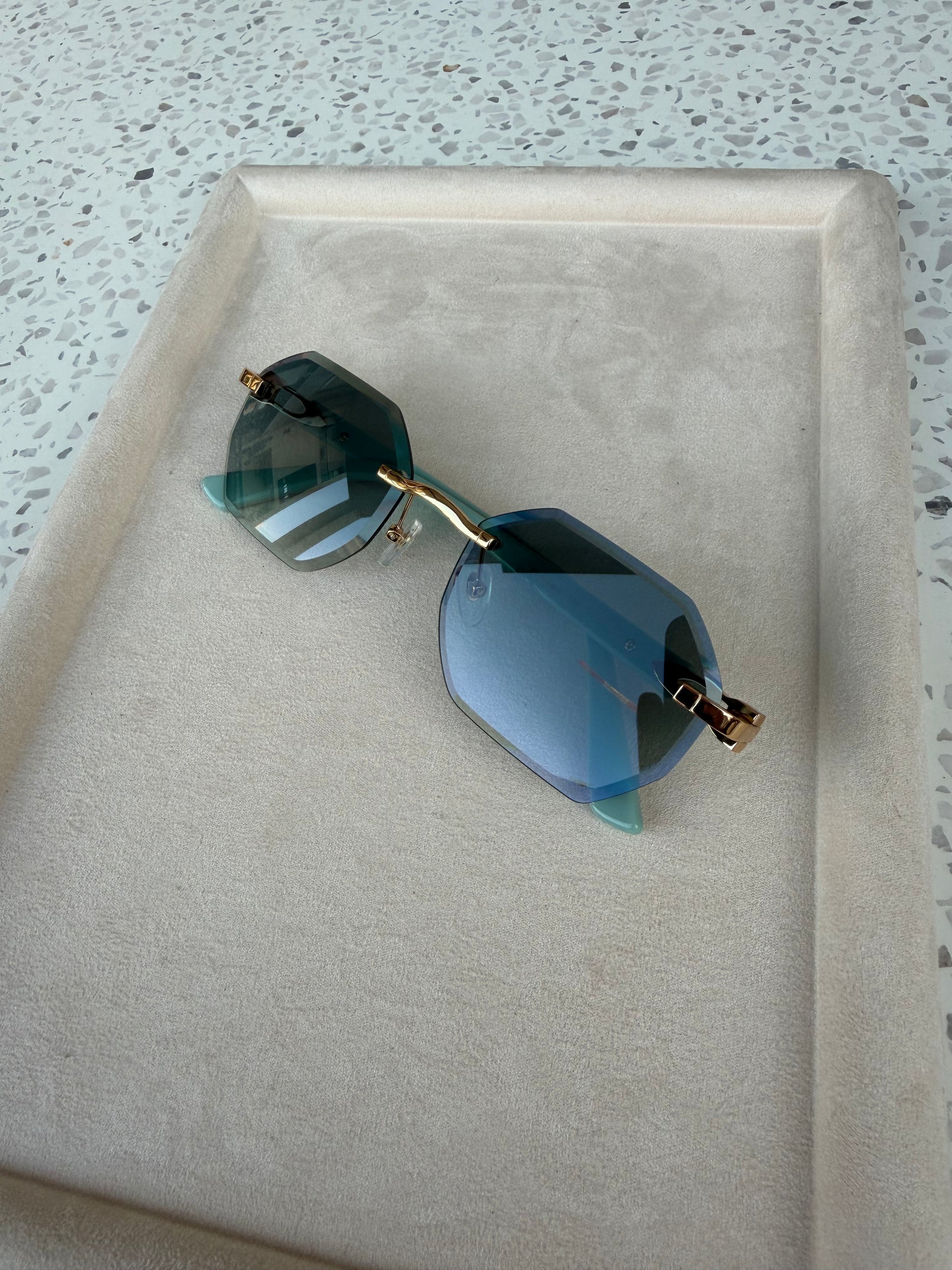 Cartier - sunglasses במלאי