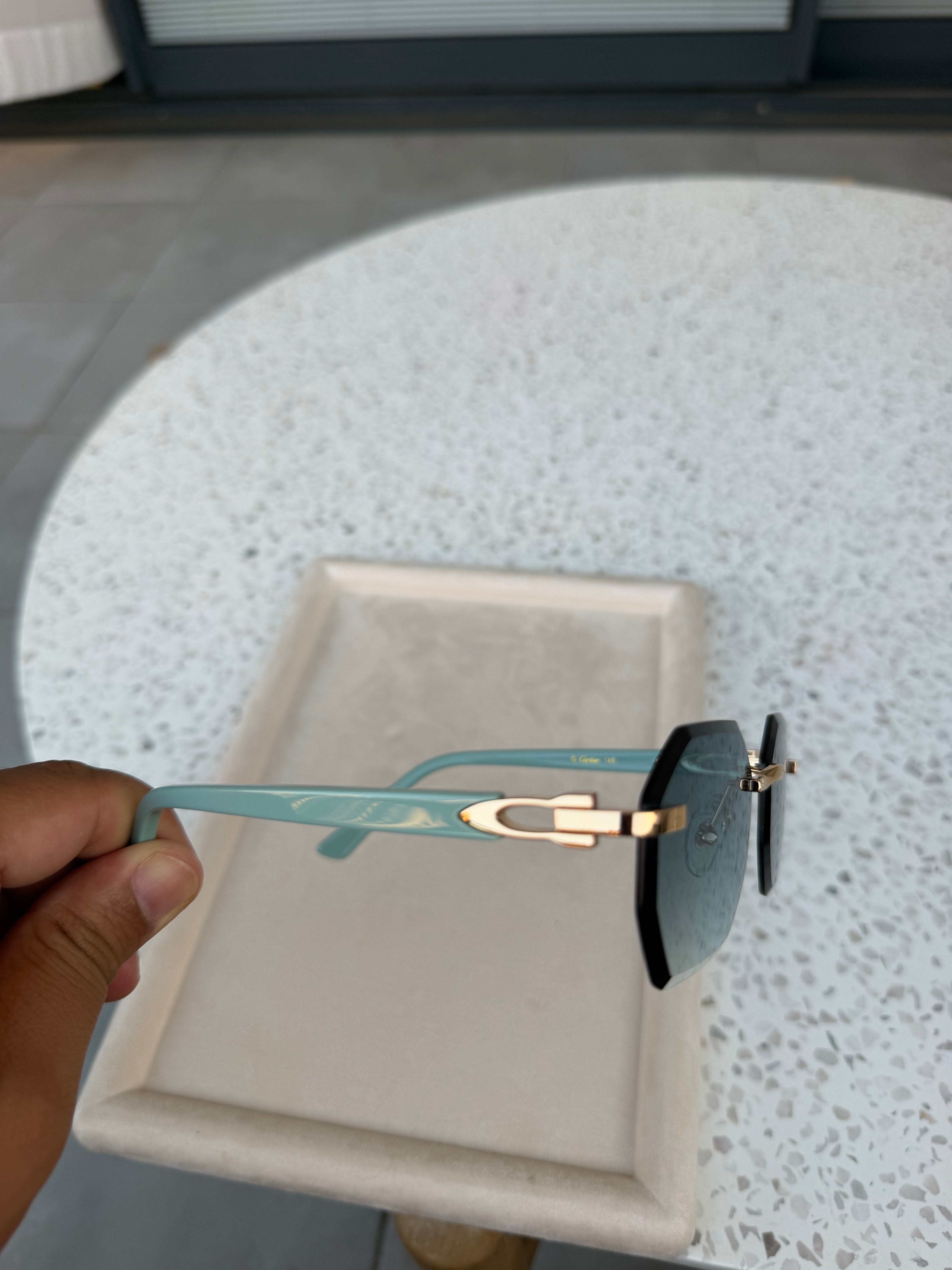 Image of Cartier - sunglasses במלאי