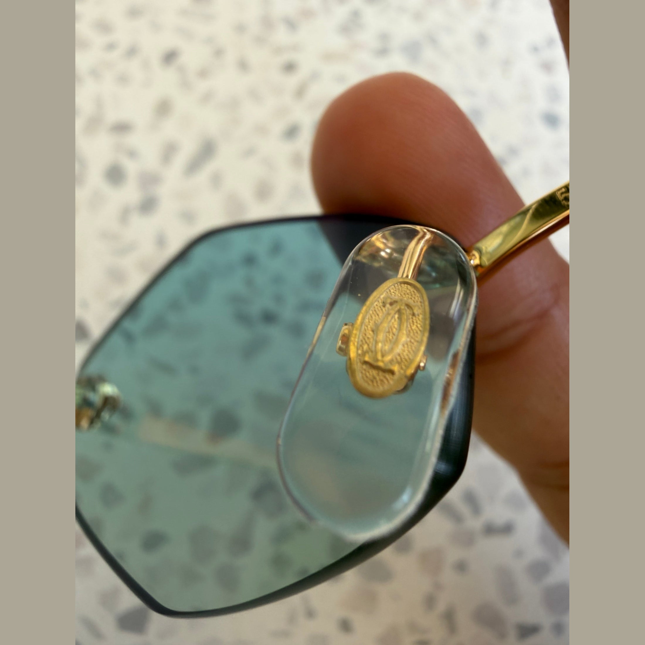 Image of Cartier - sunglasses במלאי