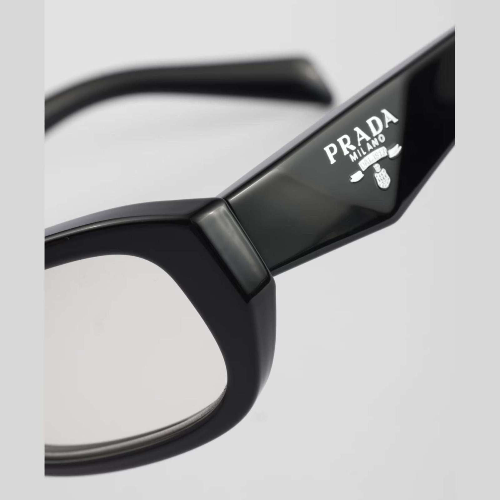 Image of PRADA - משקפי שמש לוגו
