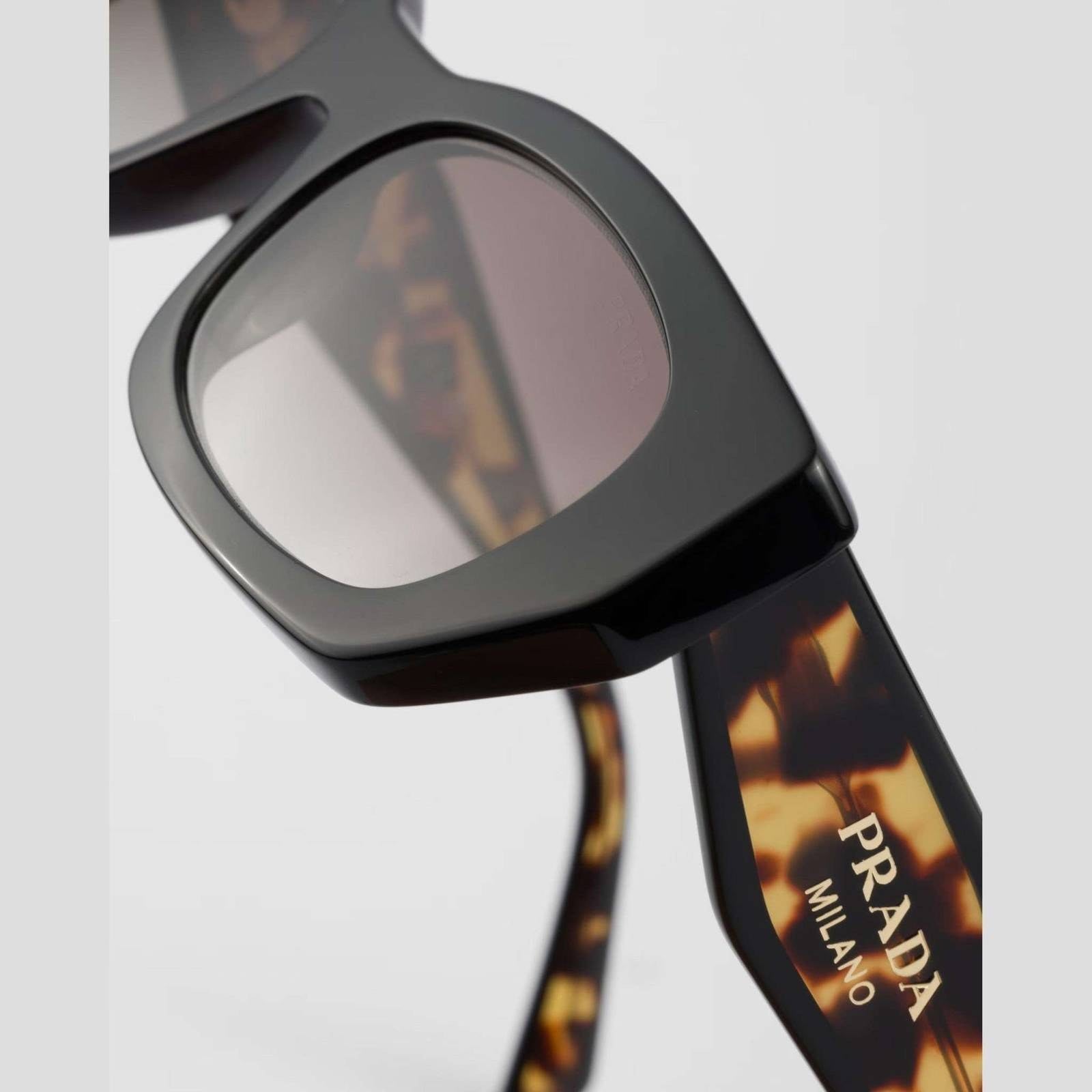 Image of PRADA - משקפי שמש לוגו