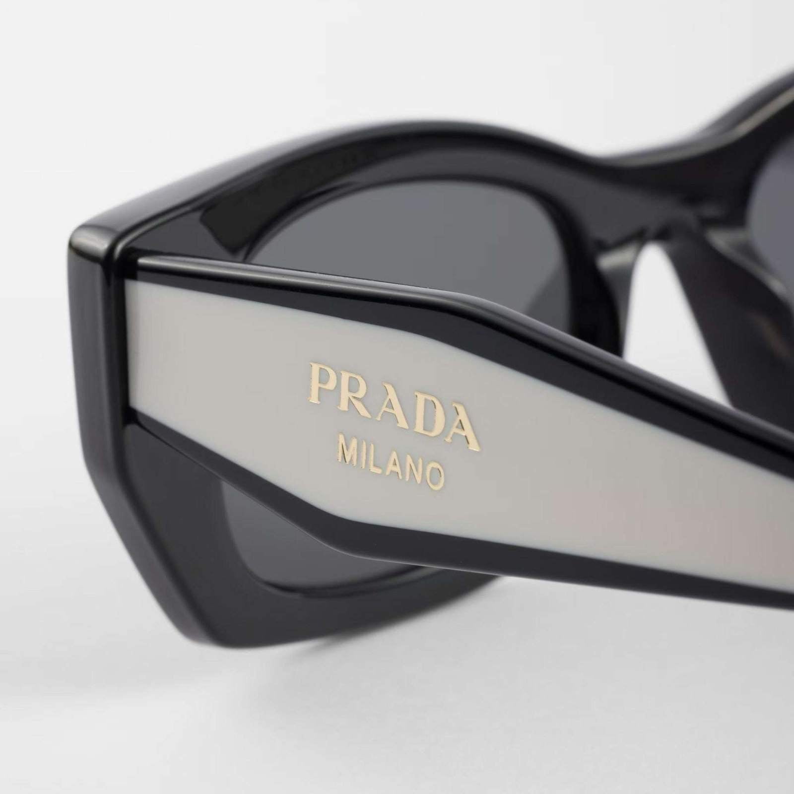 Image of PRADA - משקפי שמש לוגו