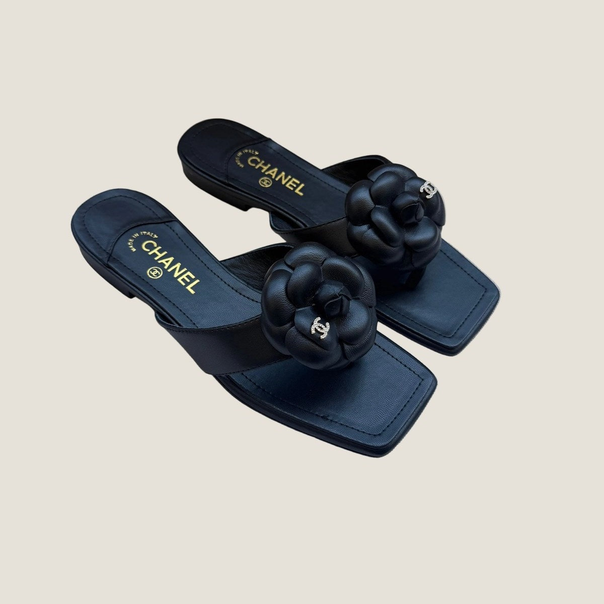 Image of Chanel sandals במלאי