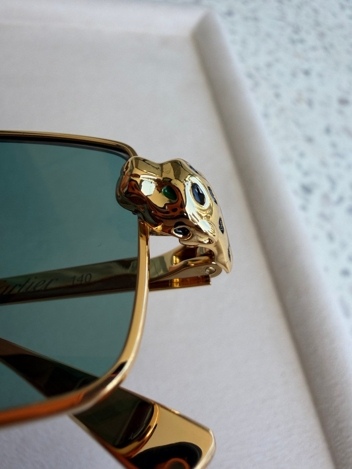 Image of Cartier - sunglasses במלאי