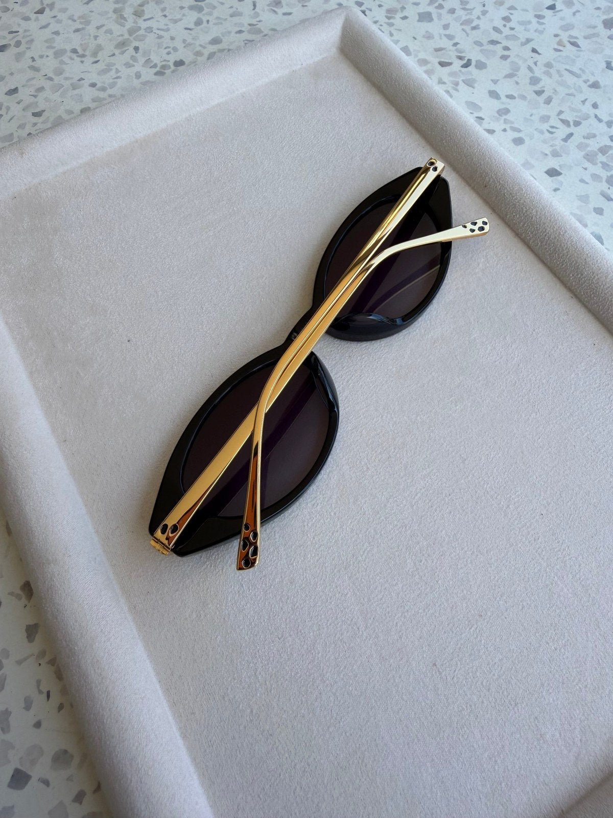 Image of Cartier - sunglasses במלאי