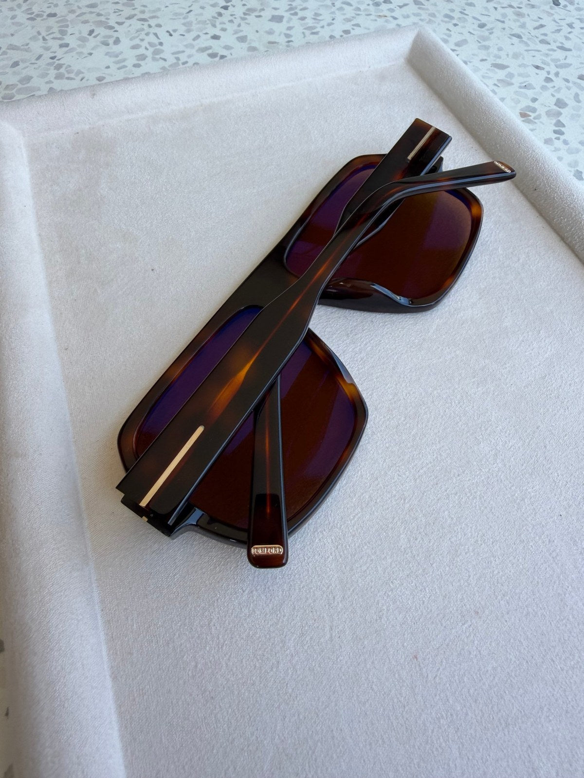 משקפי שמש TOM FORD