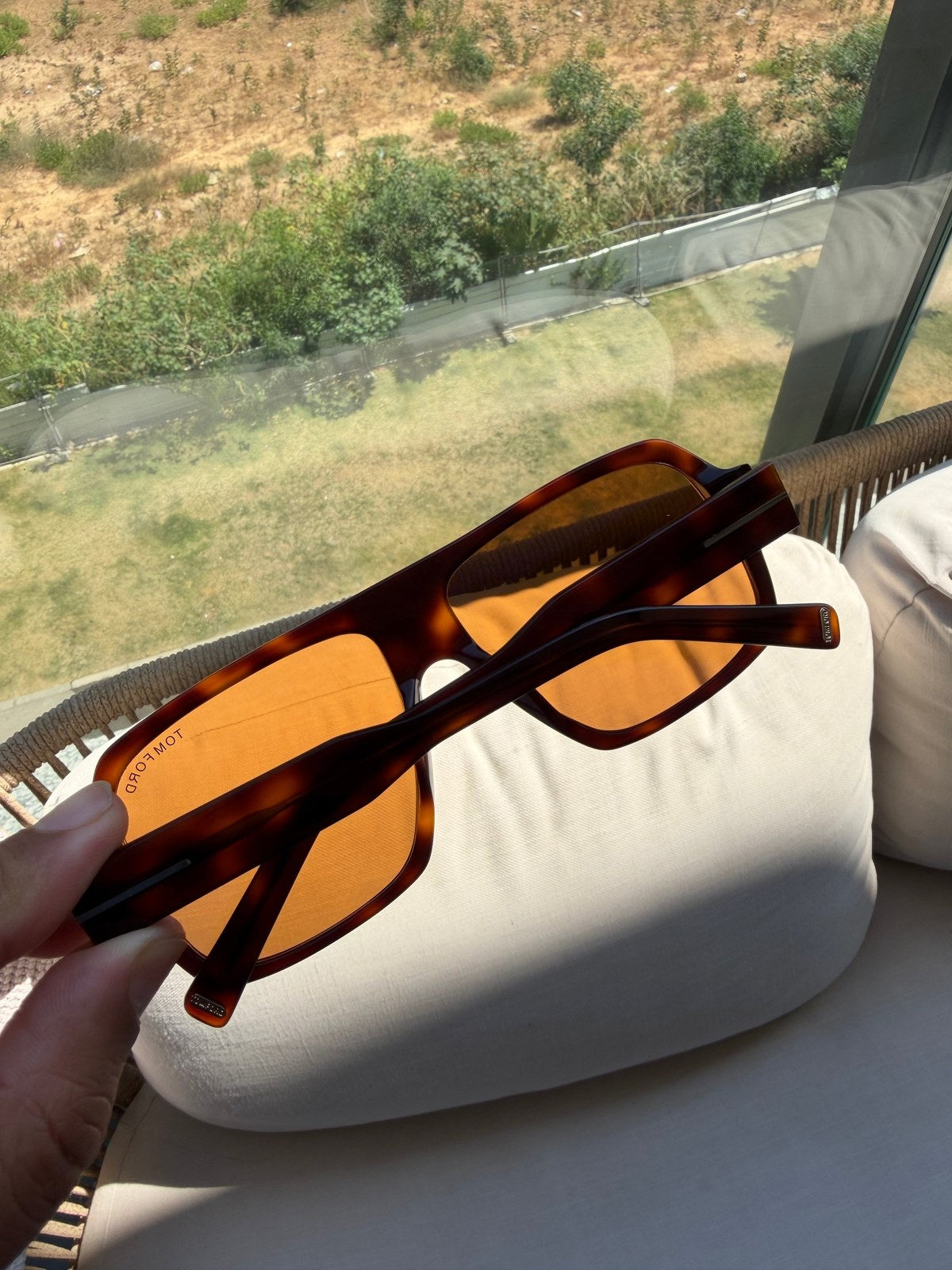 משקפי שמש TOM FORD