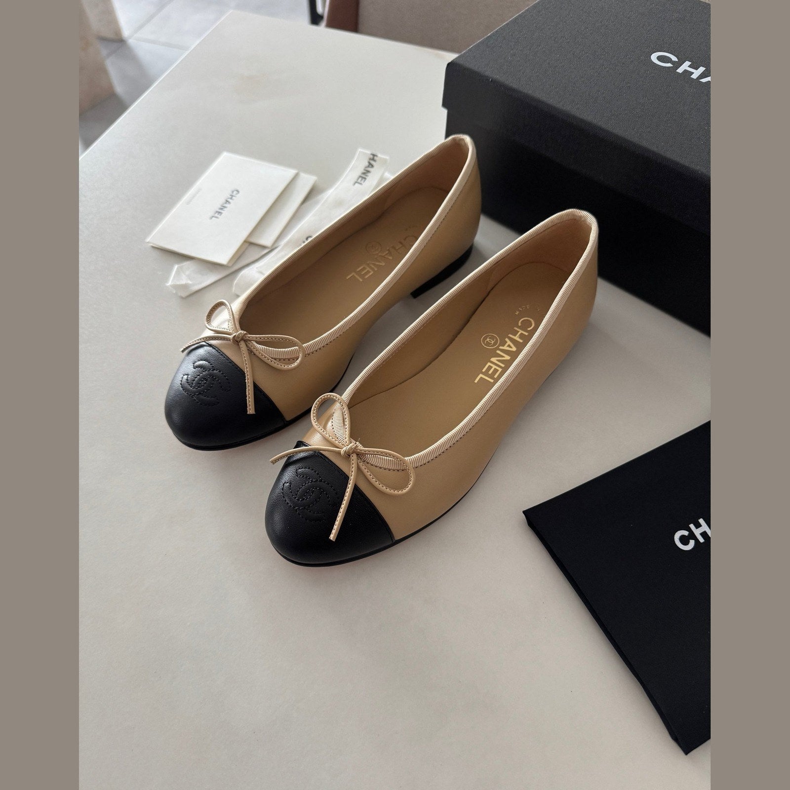 Image of CHANEL BALLET FLATS במלאי