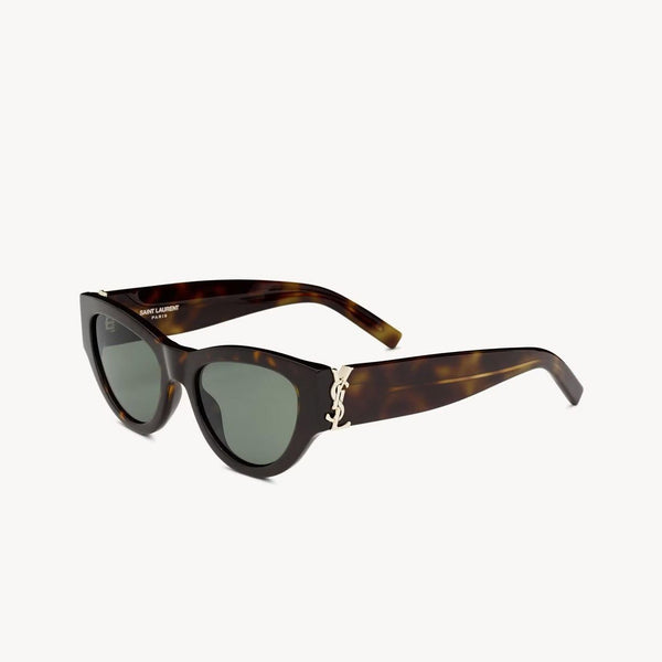 משקפי שמש SL עם מסגרת פלסטיק מנומרת והגנה מלאה UVA/UVB.