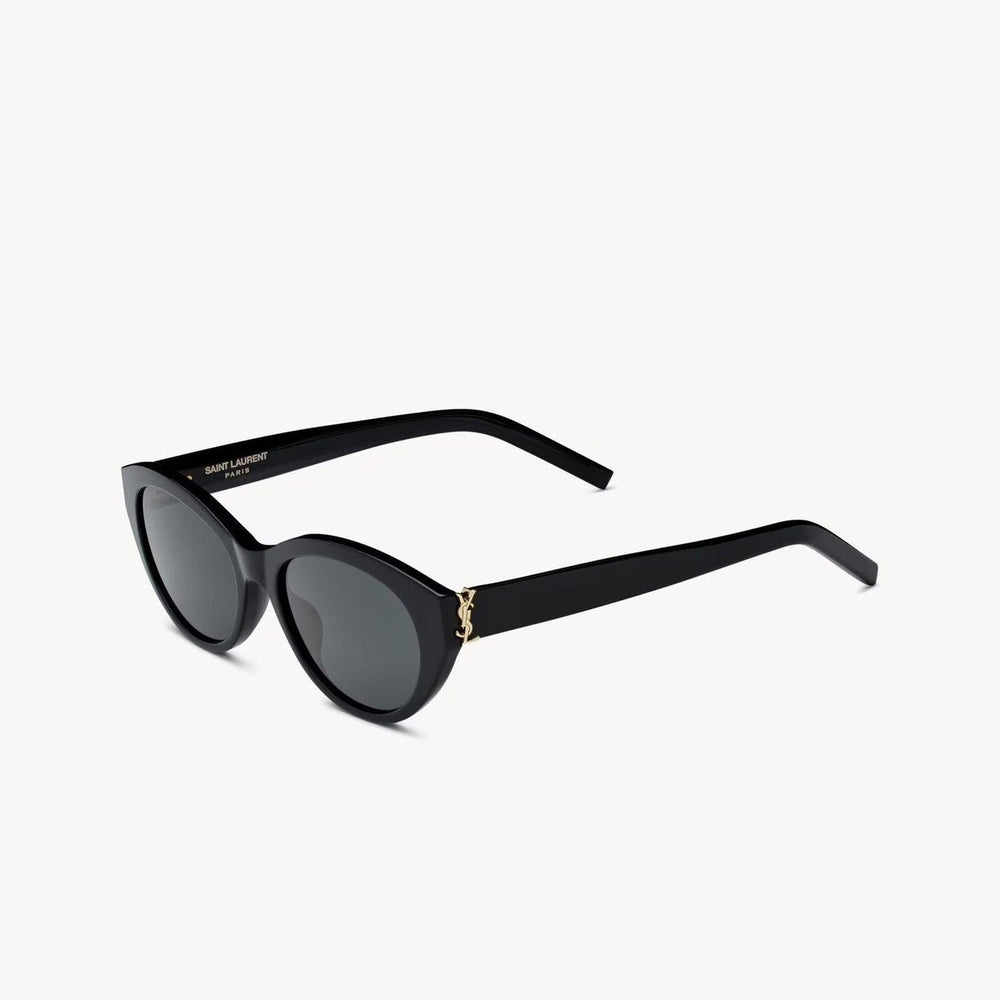 משקפי שמש SL עם מסגרת פלסטיק שחורה, 100% הגנה מפני UVA/UVB, רפידות אף מתכווננות.