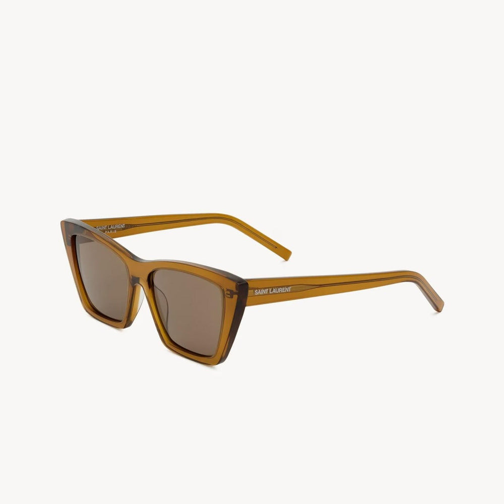 משקפי שמש SL, מסגרת פלסטיק שחורה, הגנה 100% מפני UVA/UVB, רפידות אף מתכווננות, מתאימות לעדשות ראיה.