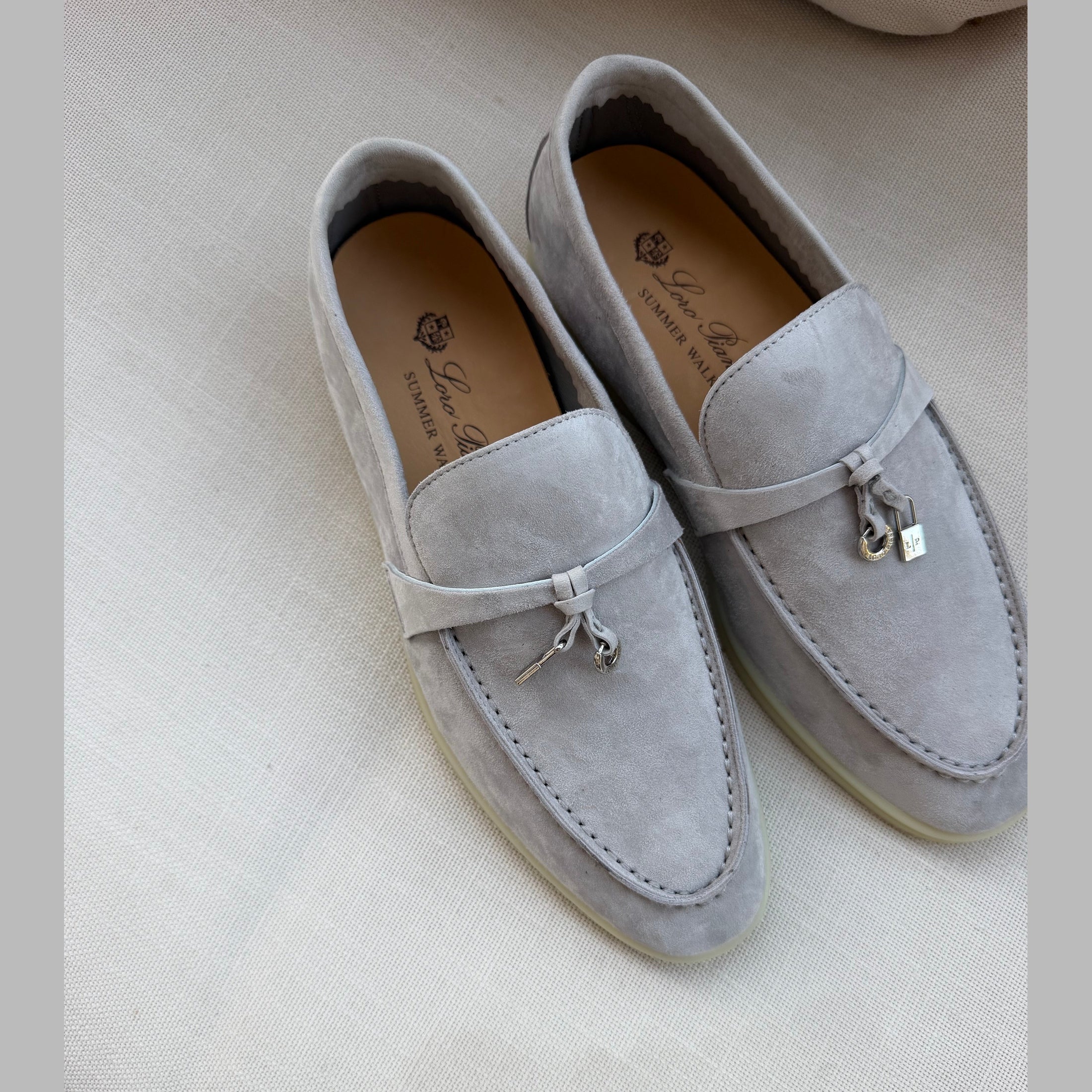 Image of Loro piana Charms במלאי