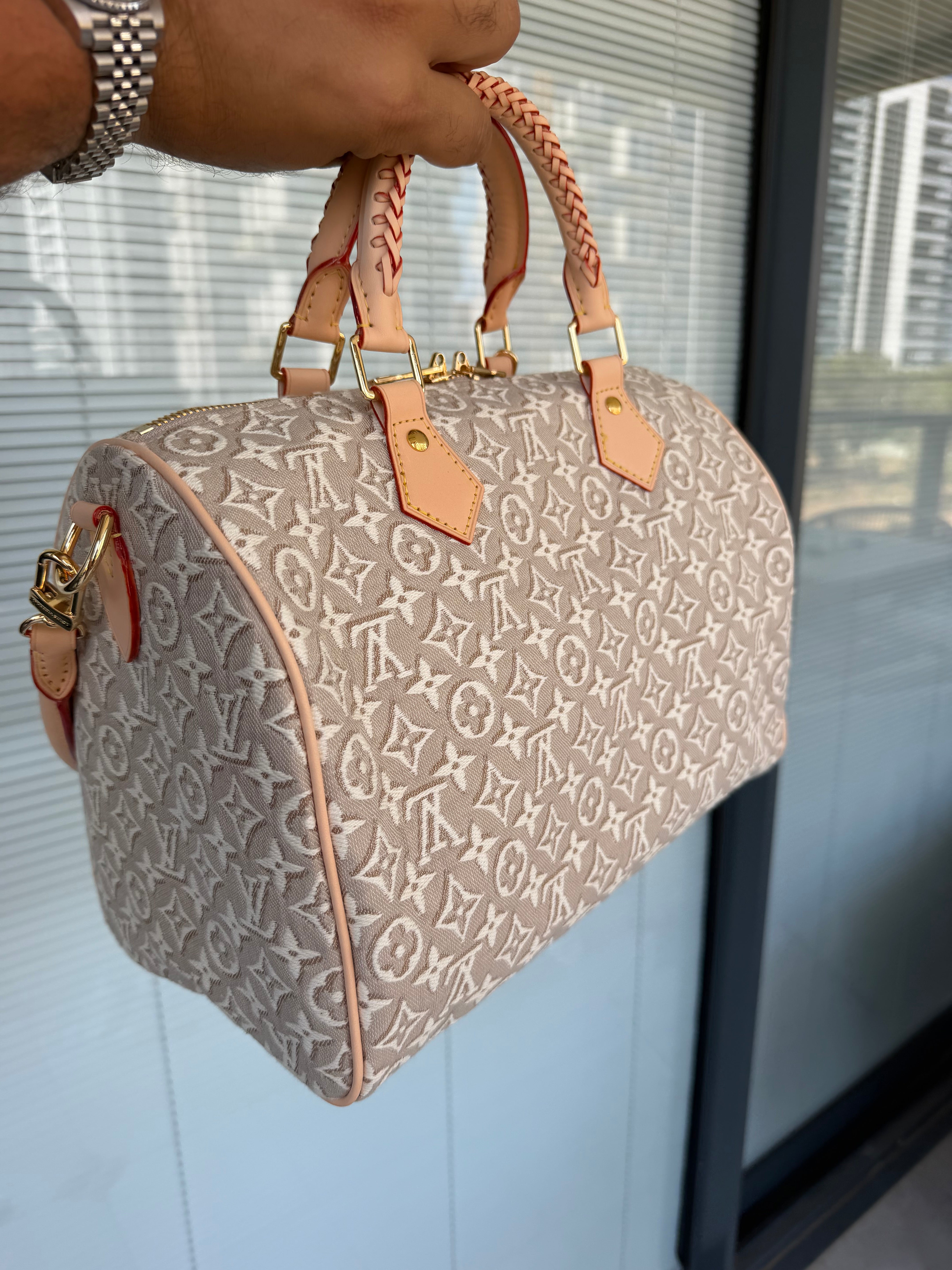 Image of LV 30cm bag במלאי