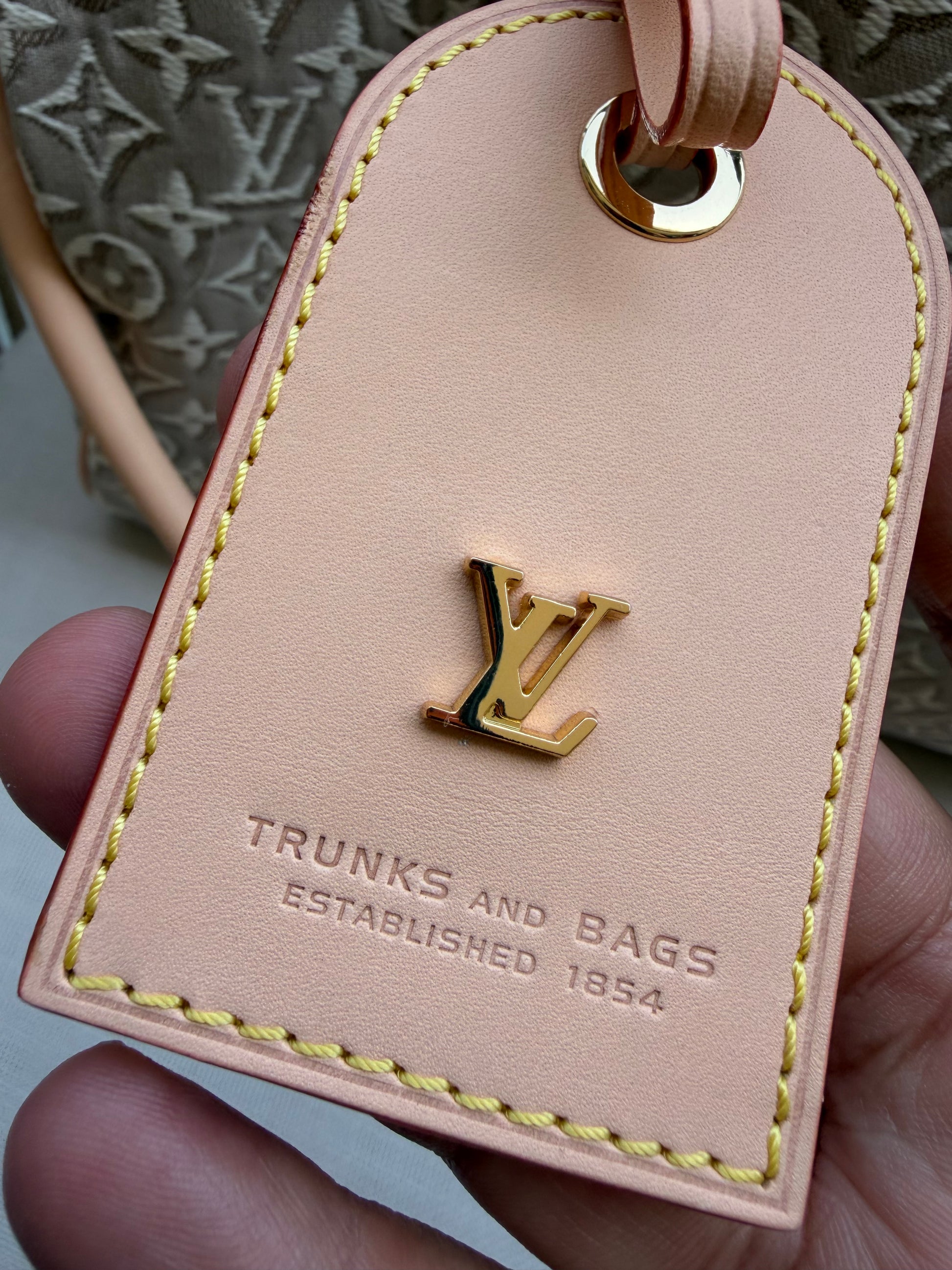 LV 30cm bag במלאי
