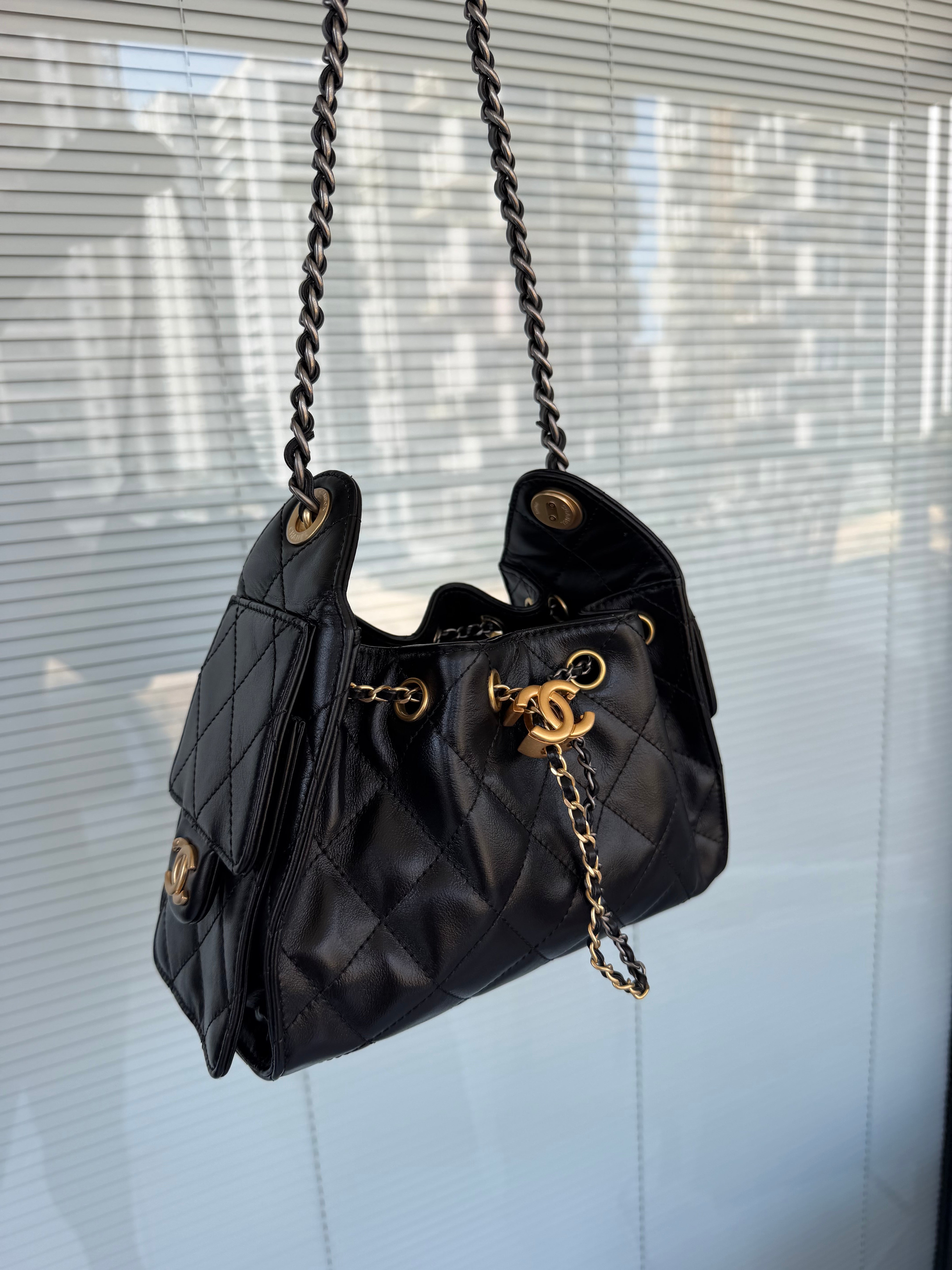 Image of CHANEL 25 mini במלאי