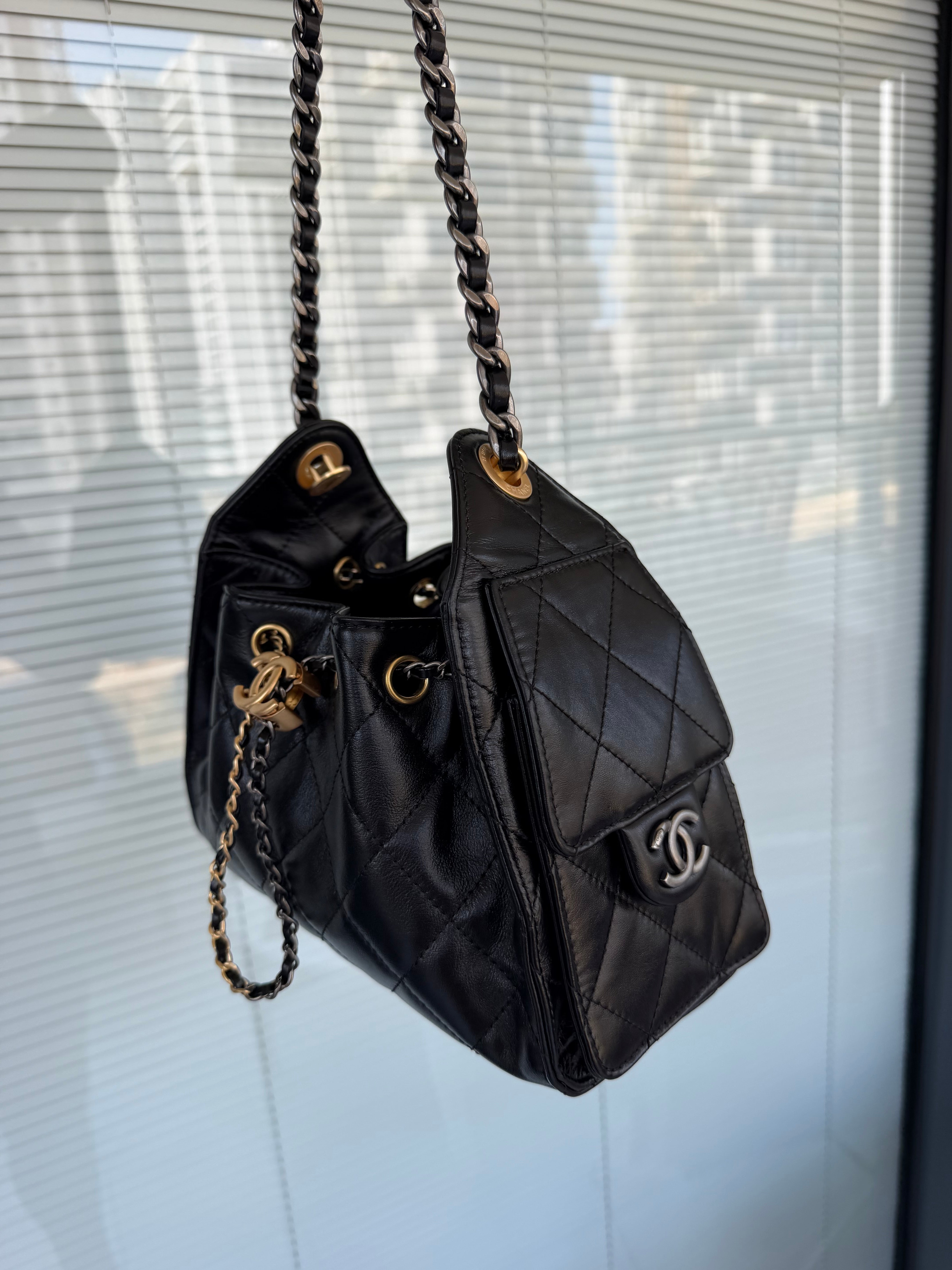 Image of CHANEL 25 mini במלאי