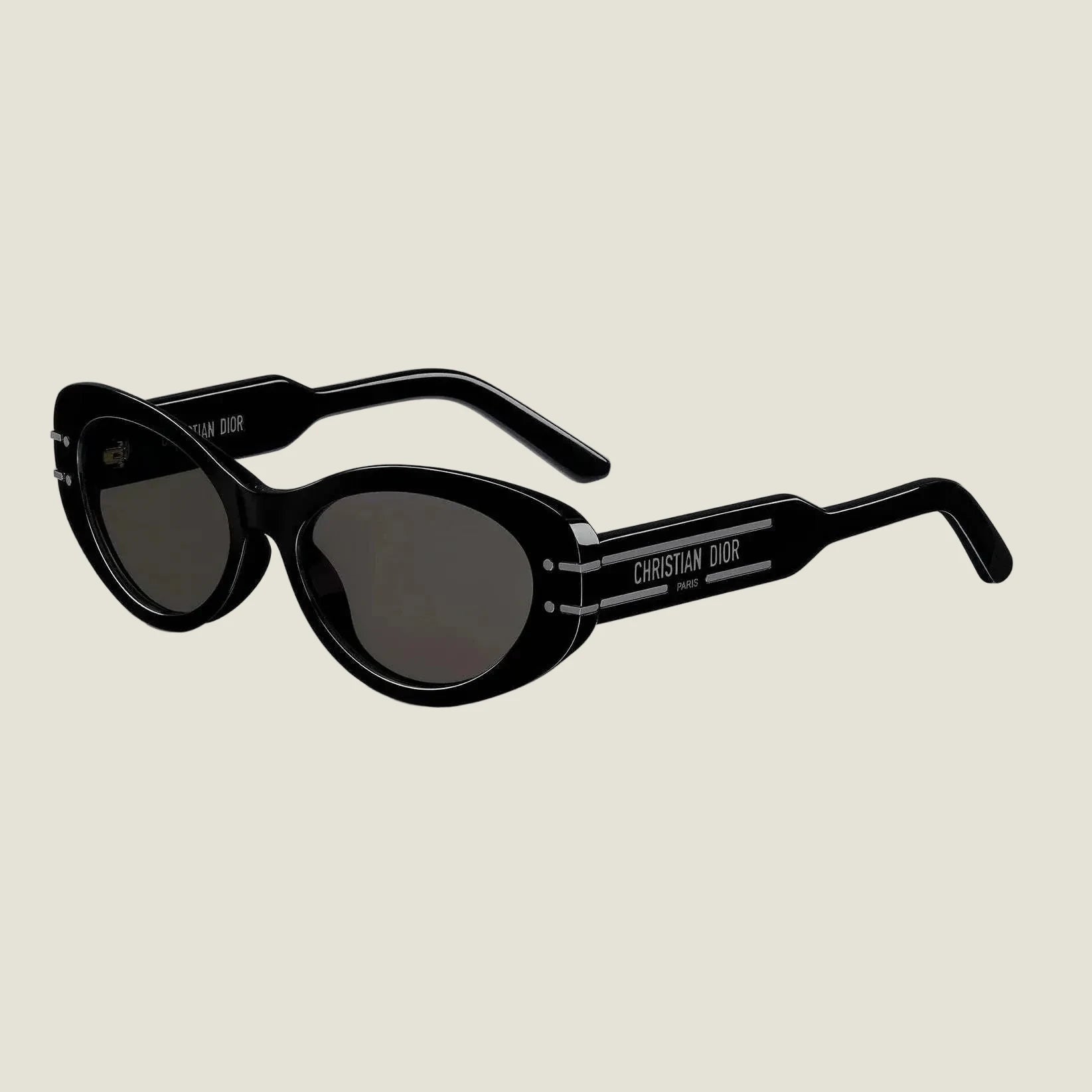 Image of Stylish black Dior sunglasses with UV400 protection and elegant design.