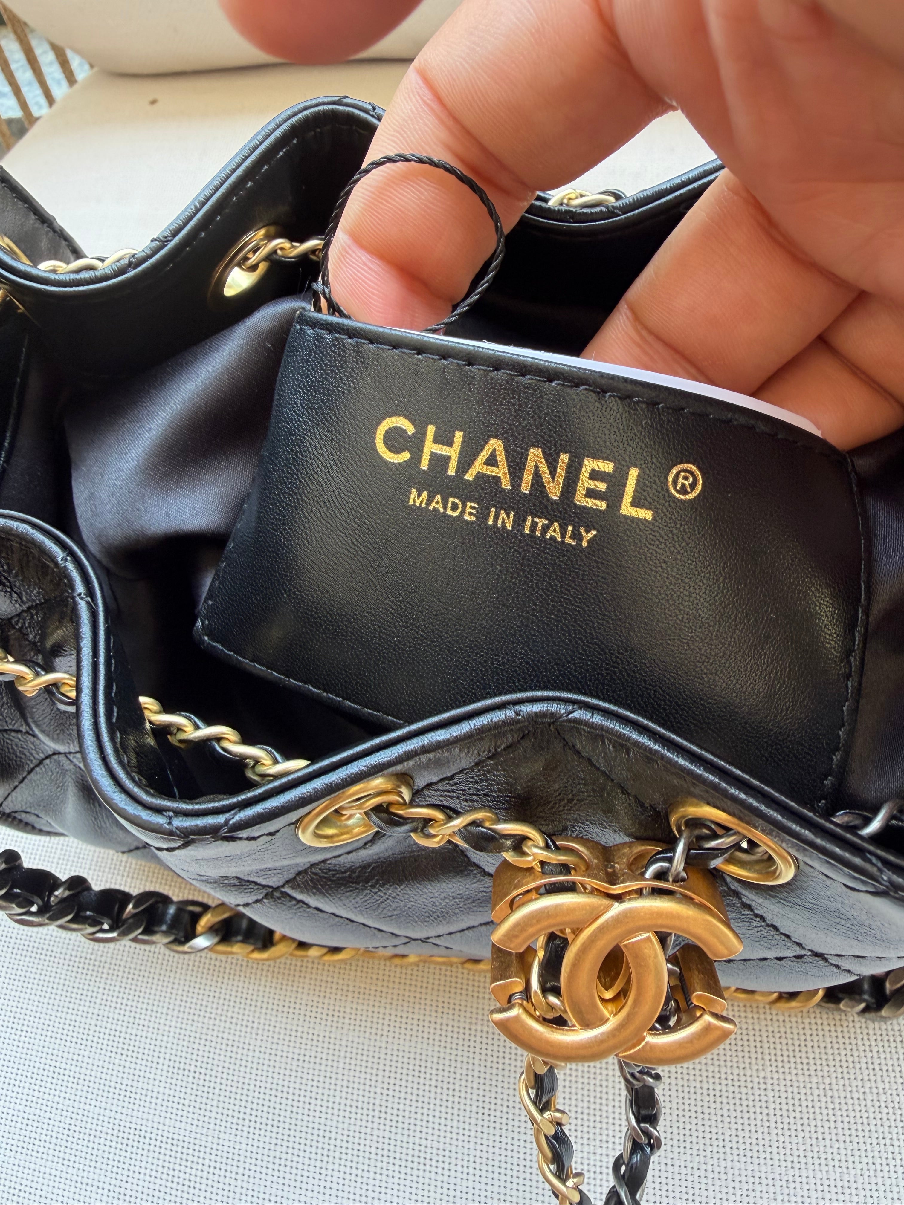 Image of CHANEL 25 mini במלאי
