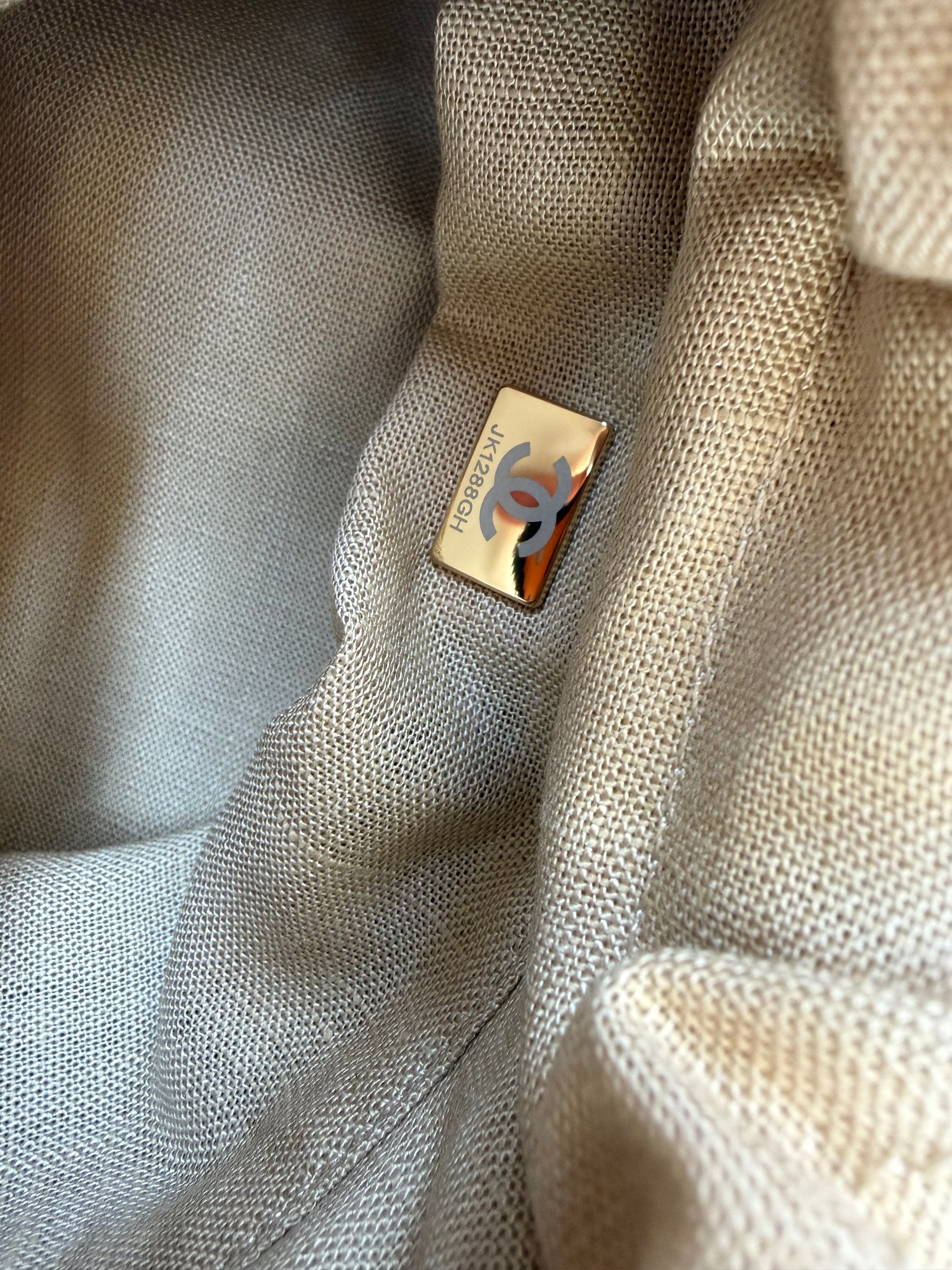 CHANEL bag במלאי