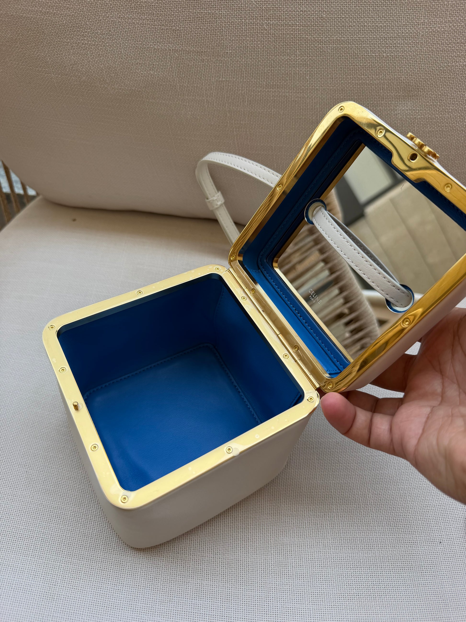 CELINE bag לבן במלאי