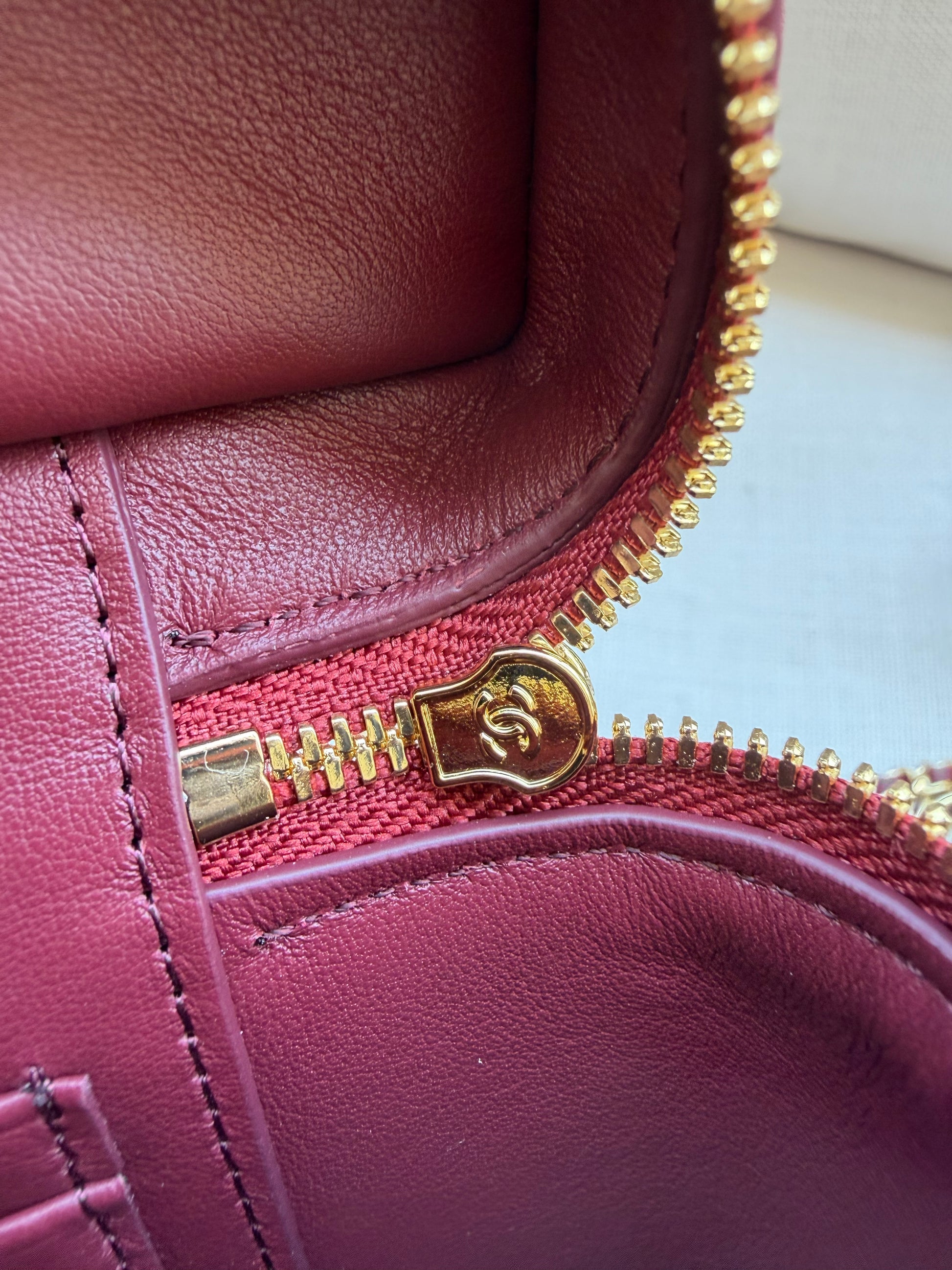 CHANEL mini bag במלאי