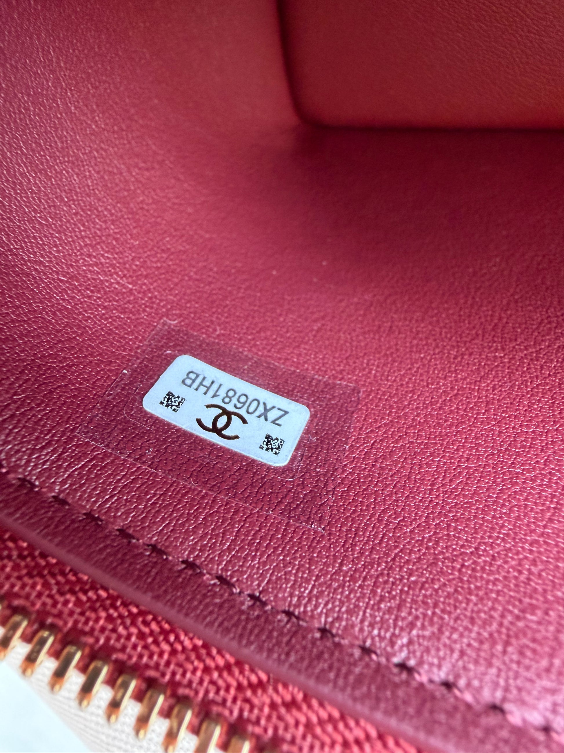 CHANEL mini bag במלאי