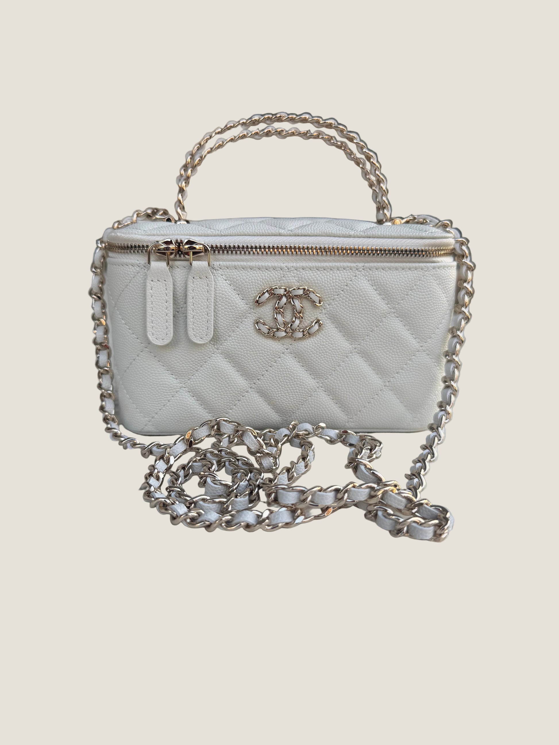CHANEL mini bag במלאי