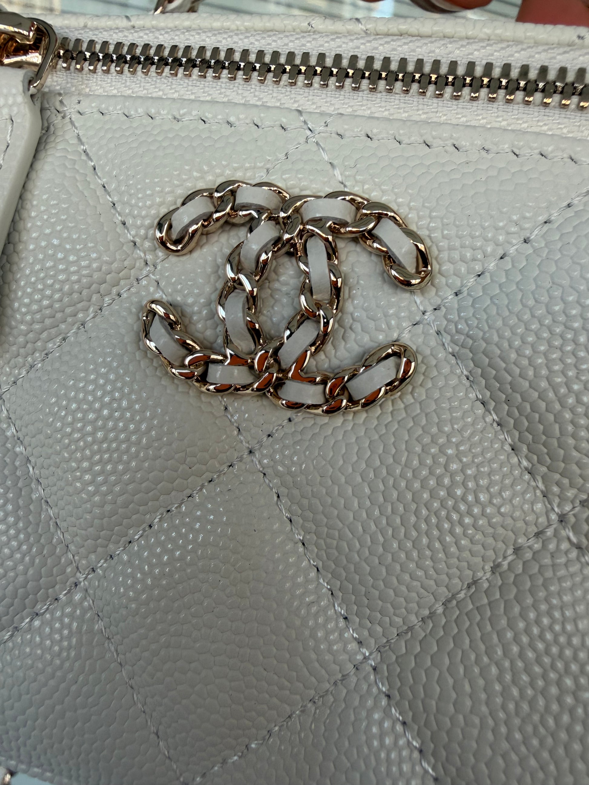 CHANEL mini bag במלאי
