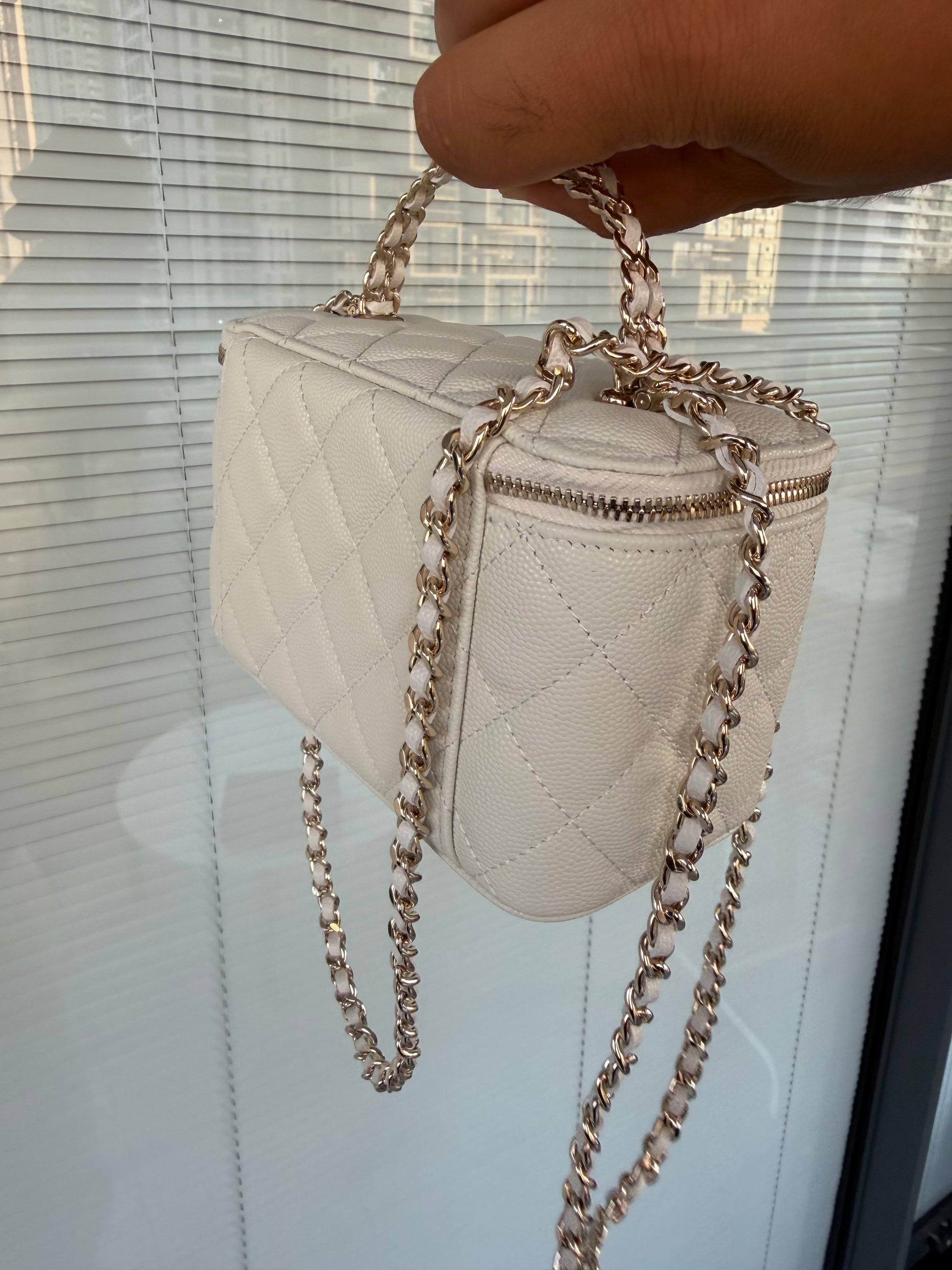 CHANEL mini bag במלאי